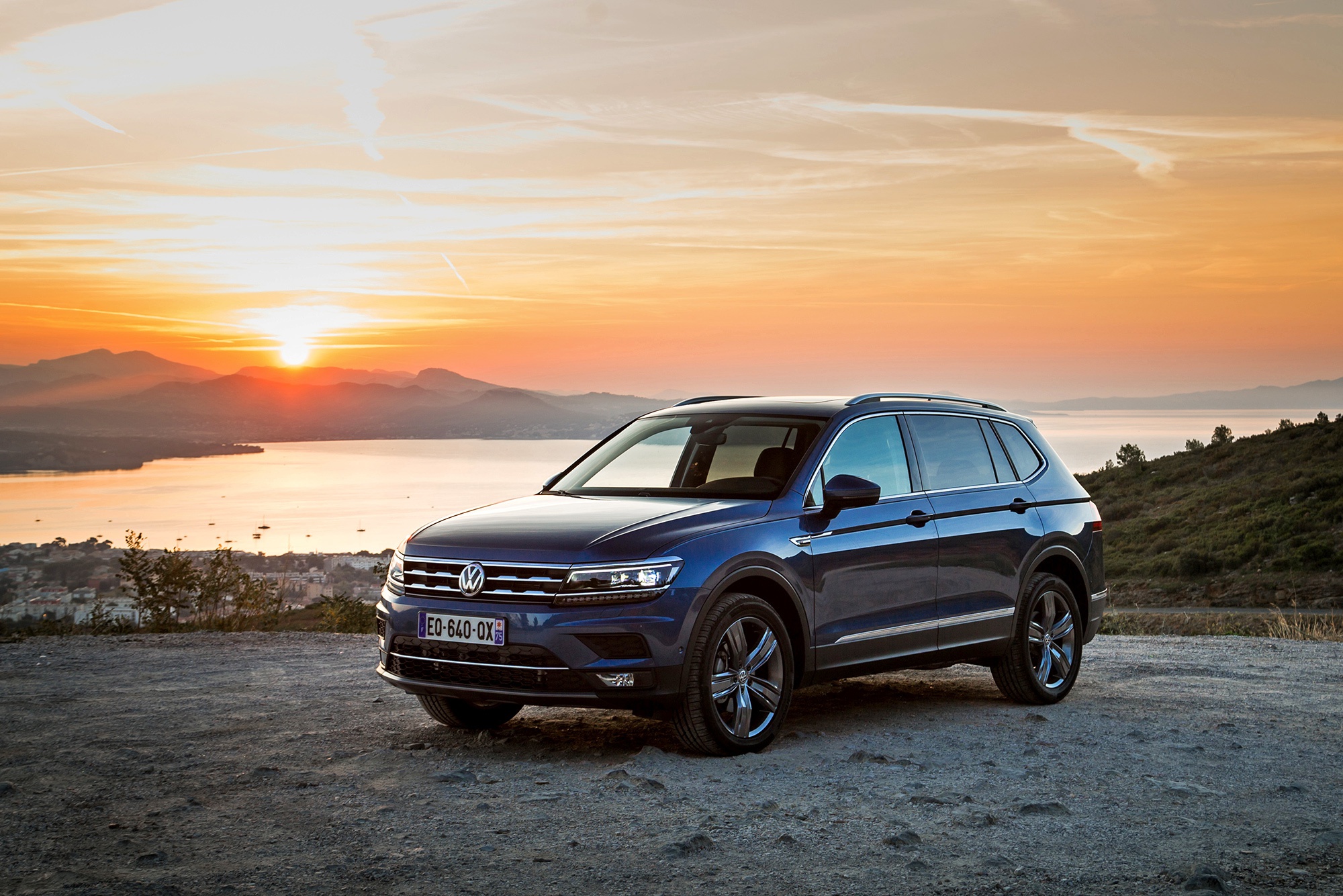 Download SUV Vehicle Volkswagen Tiguan Allspace 4k Ultra HD Wallpaper