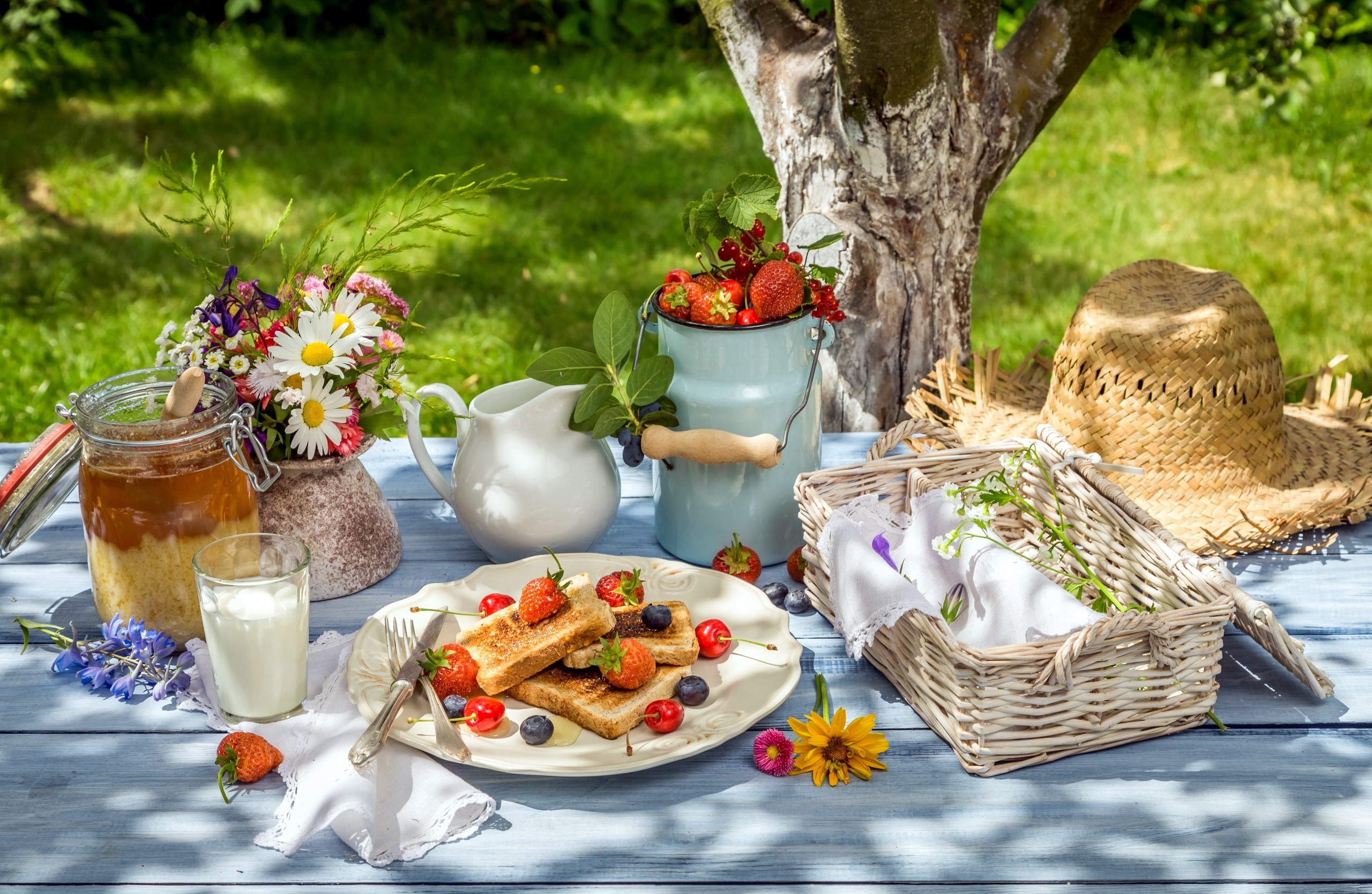 Discover 60+ picnic wallpaper latest in.cdgdbentre