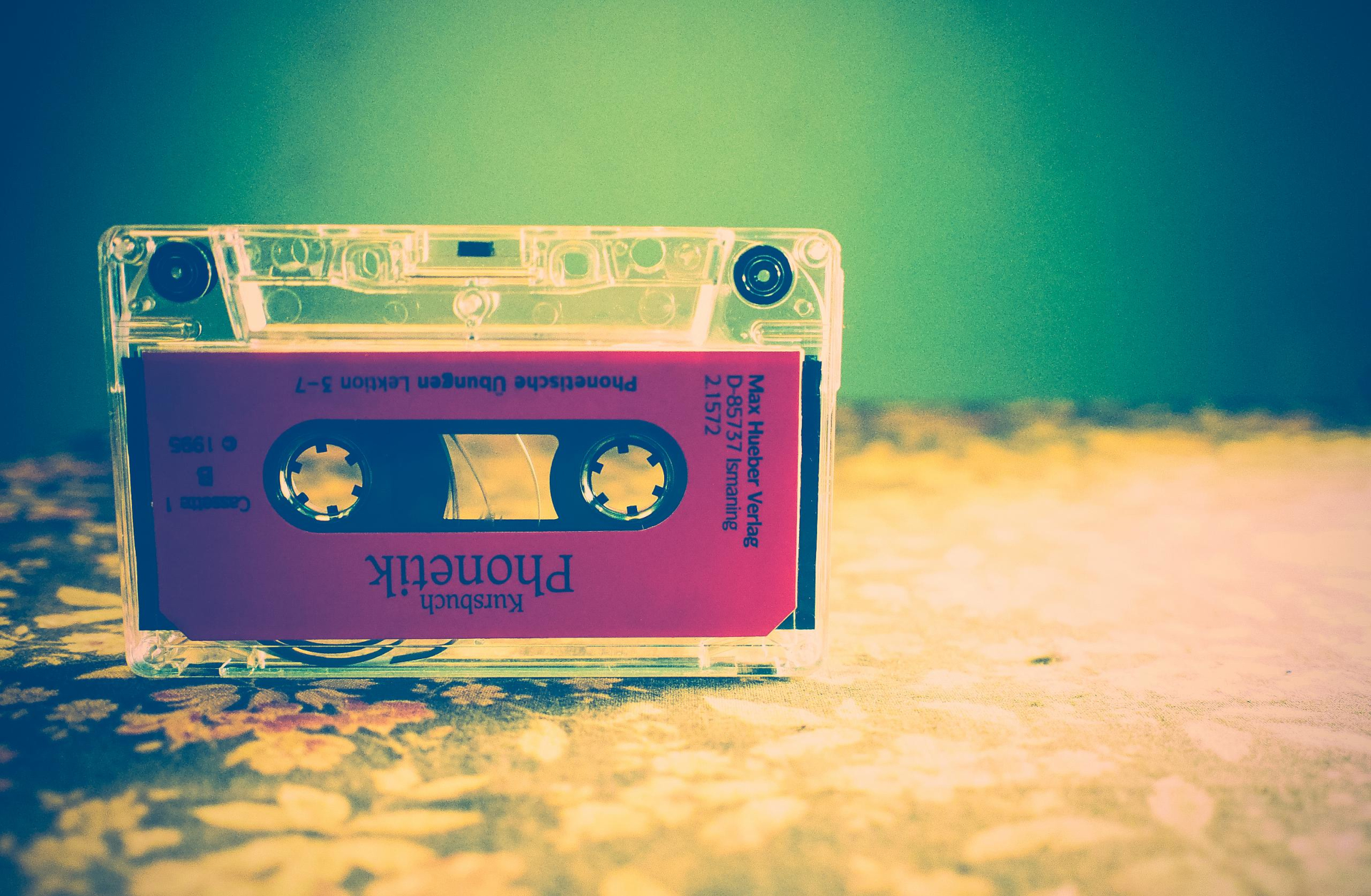 Download Music Cassette HD Wallpaper