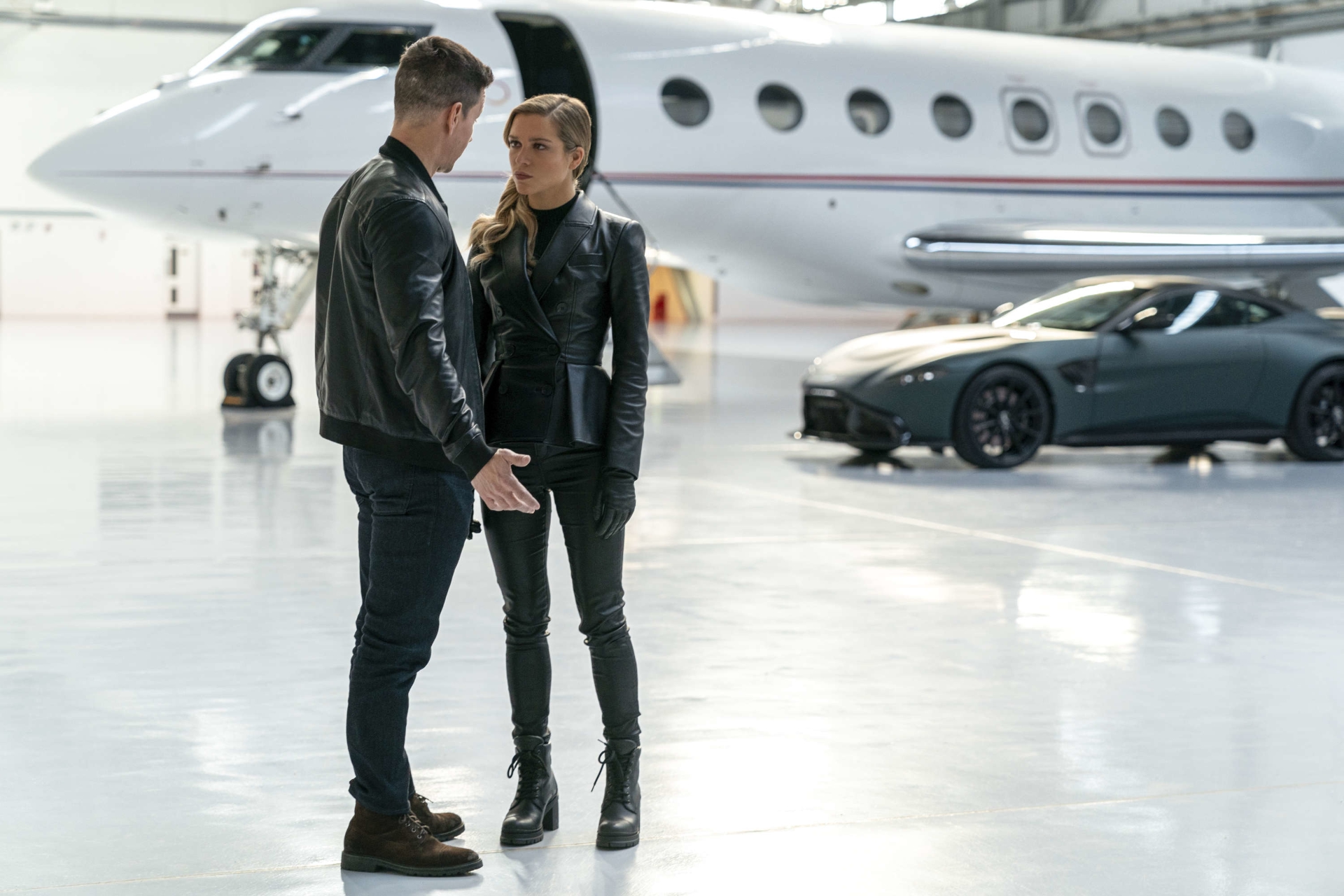 Download Evan McCauley Mark Wahlberg Movie Infinite HD Wallpaper