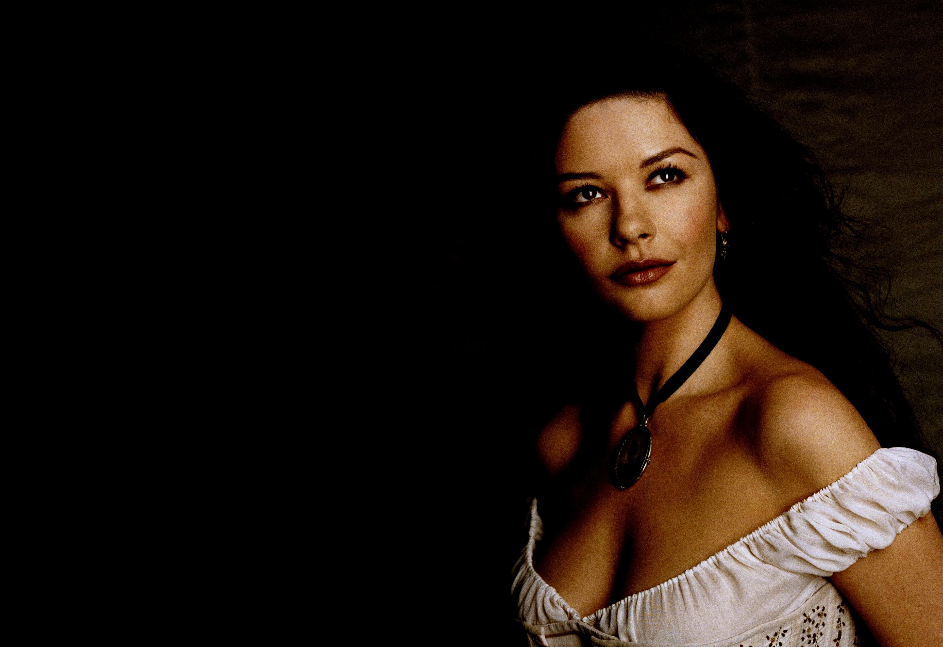 Catherine ZetaJones Full HD Wallpaper and Background Image 3716x2548