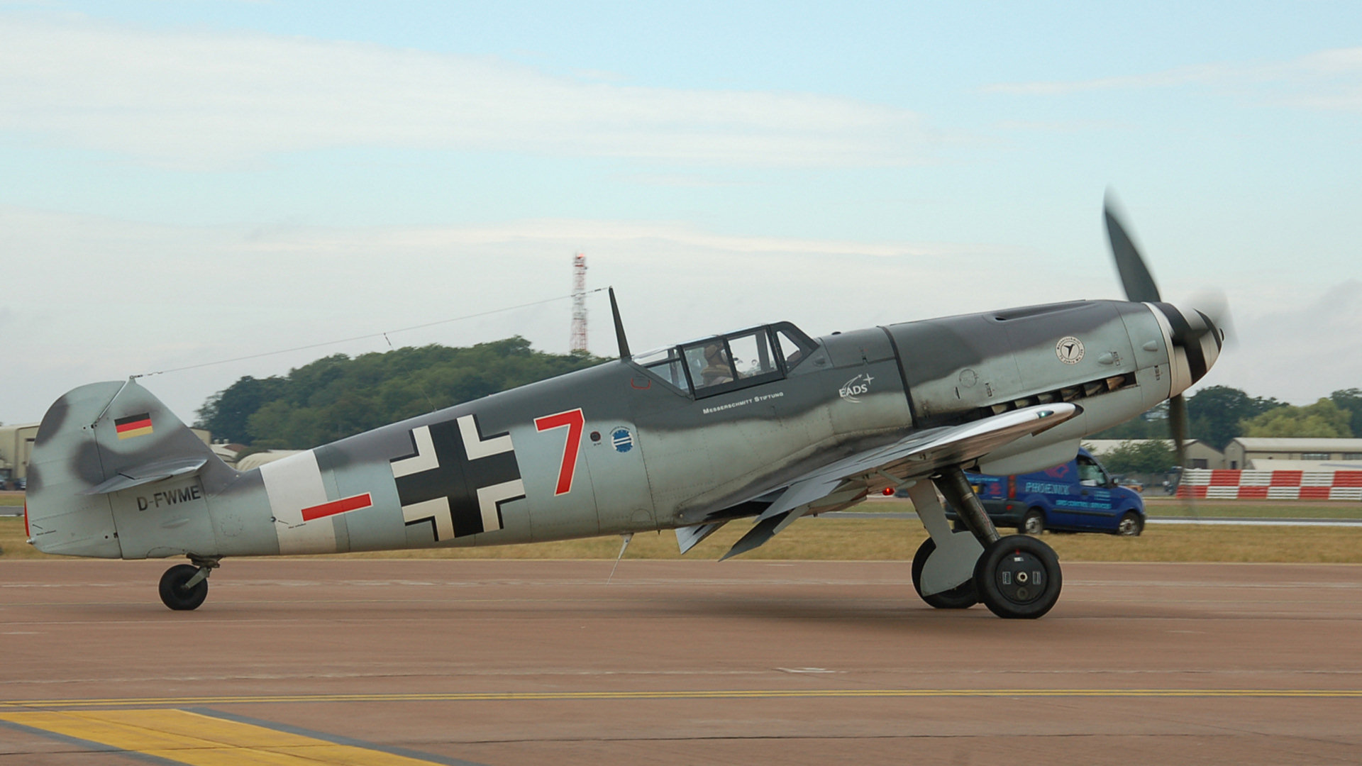 Bf 109 Preps for take off. HD Wallpaper Background Image 1920x1080