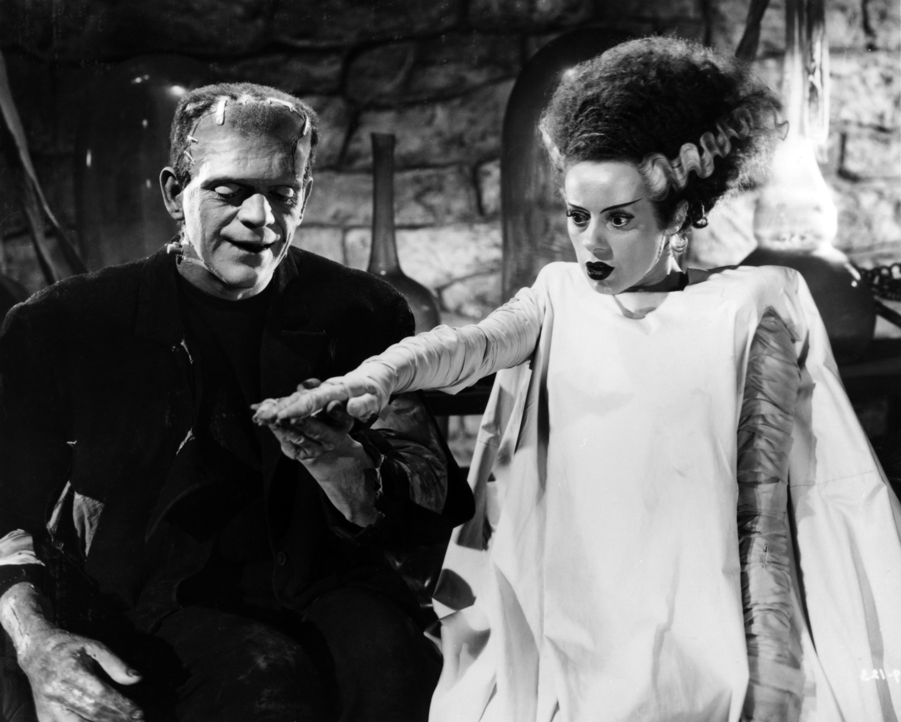 Download Bride Of Frankenstein Monster Horror Halloween Movie HD Wallpaper