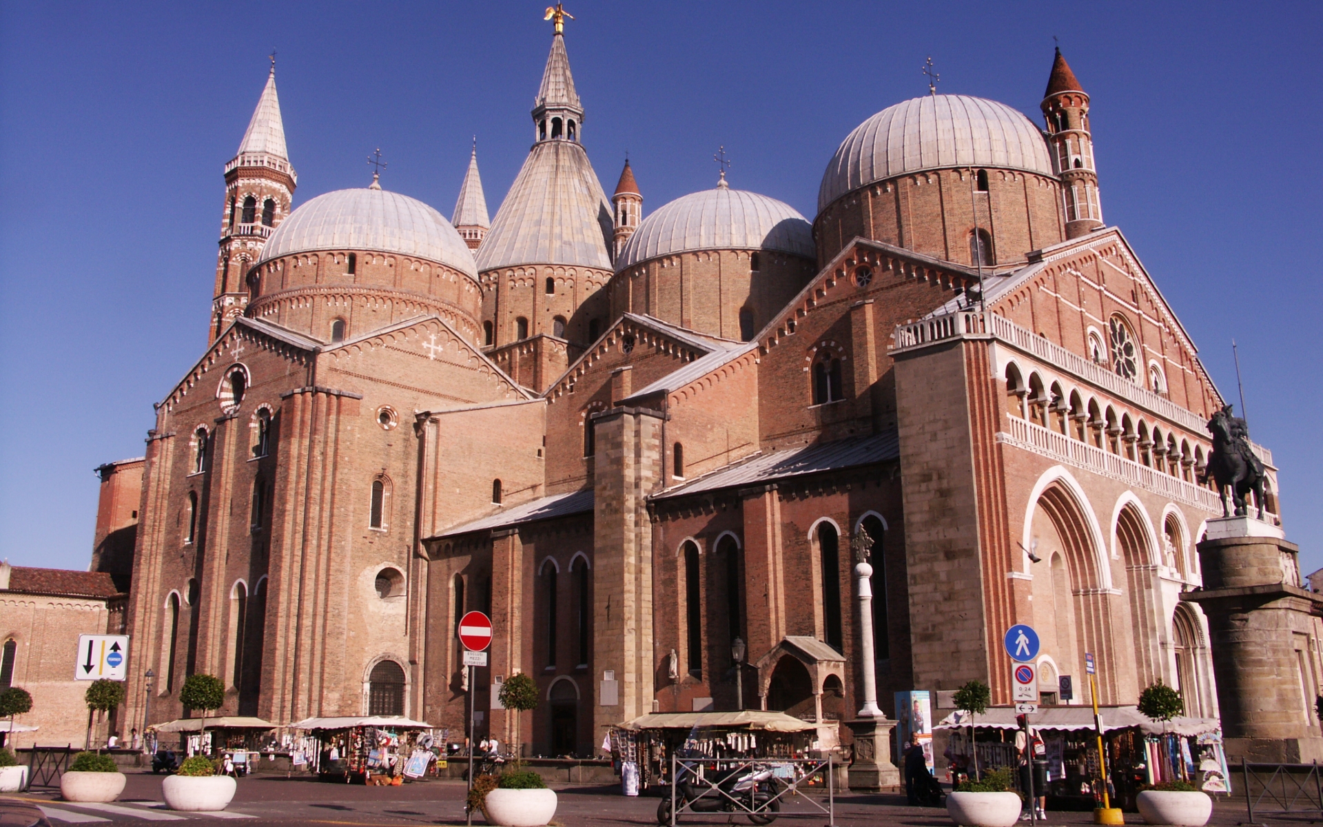 Download Religious Basilica Of Saint Anthony Of Padua HD Wallpaper