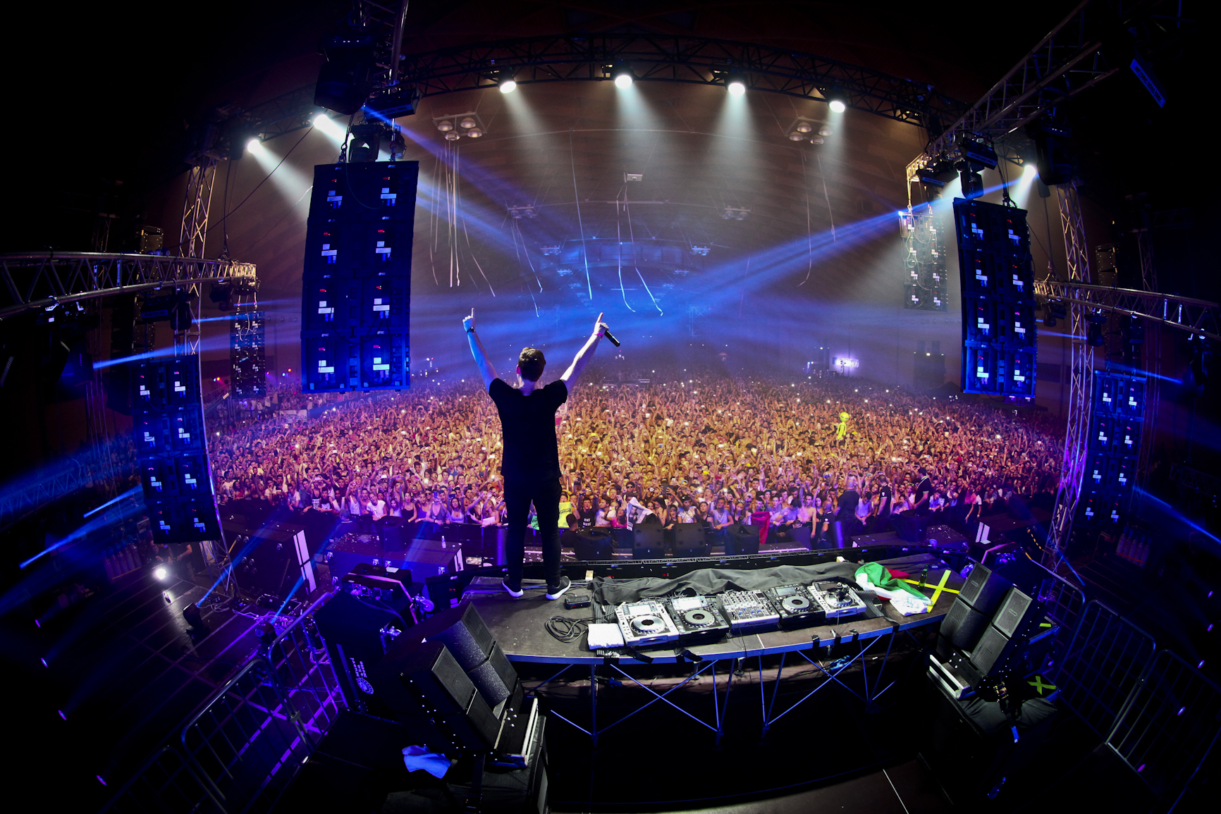 Epic Hardwell Live Performance HD Wallpaper