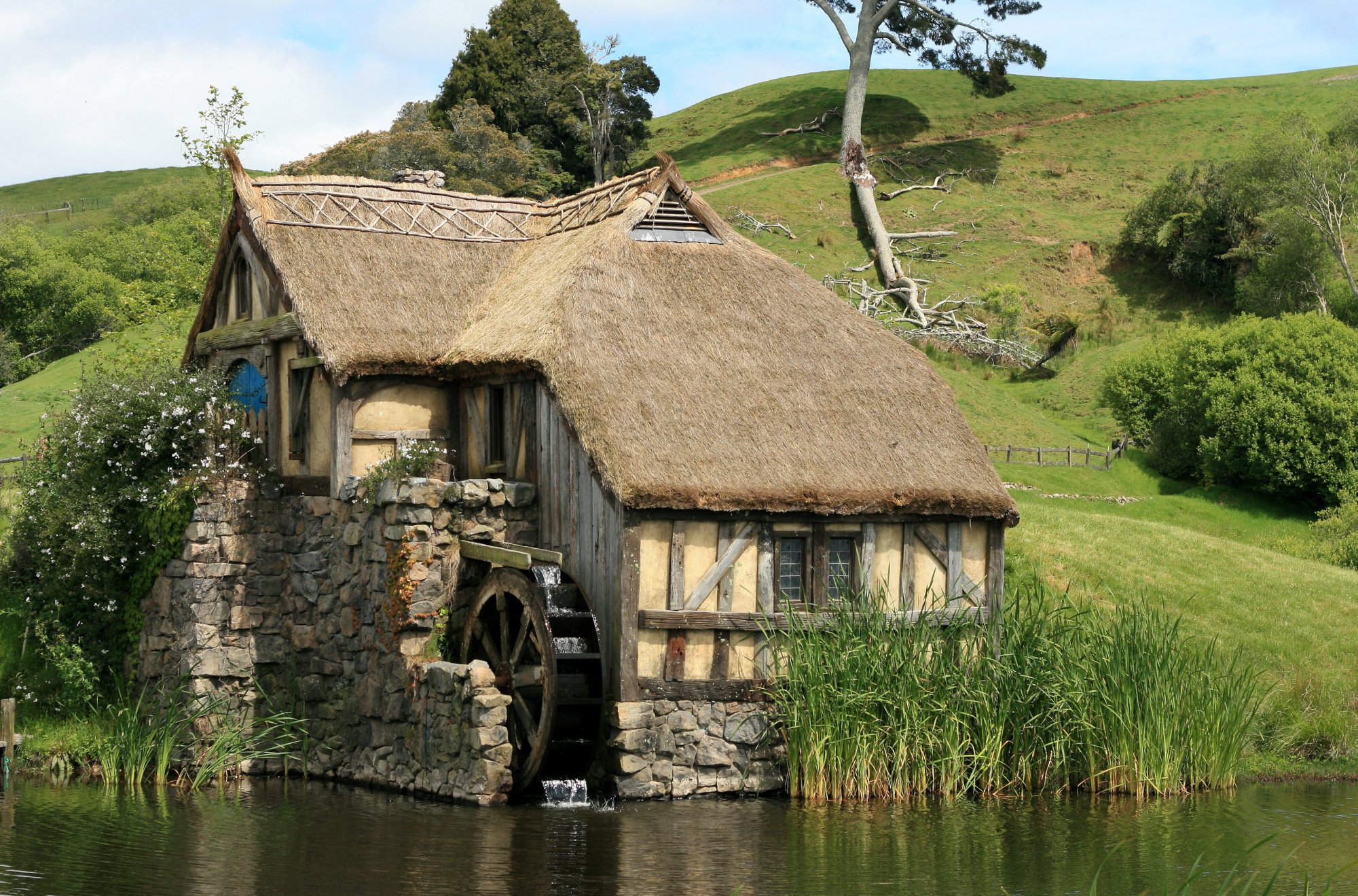 Download Man Made Hobbiton HD Wallpaper