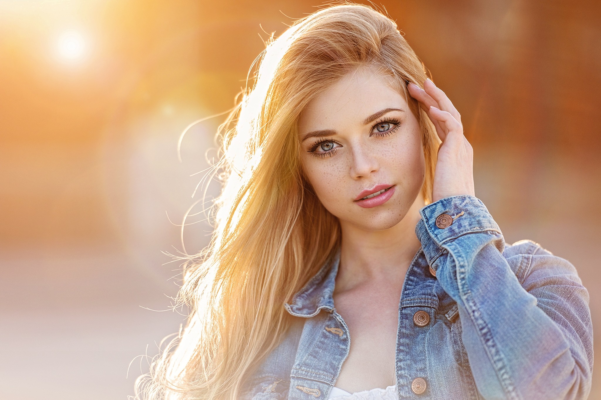 Blonde HD Wallpaper Background Image 2048x1365