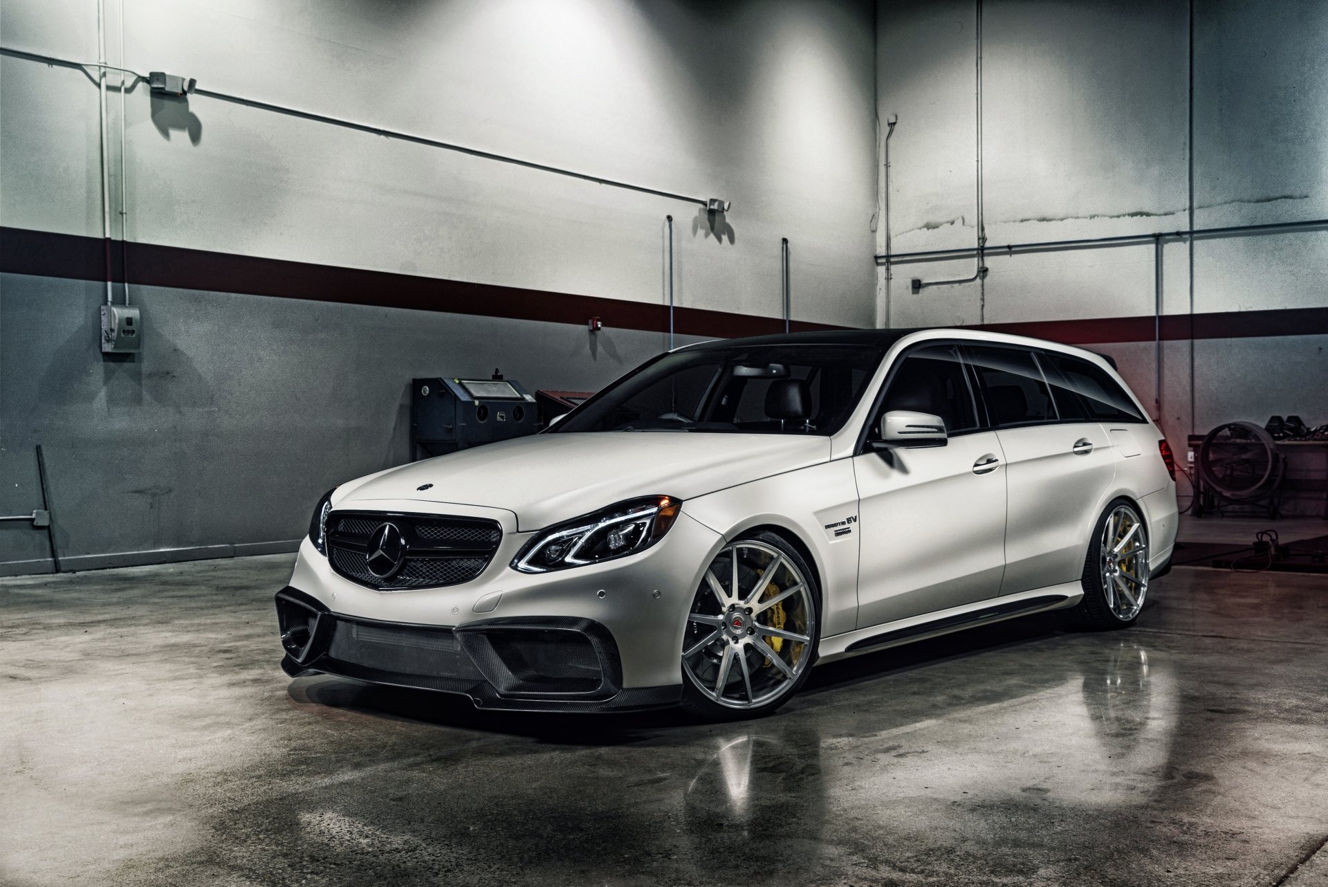 MercedesBenz EClass 4k Ultra HD Wallpaper Background