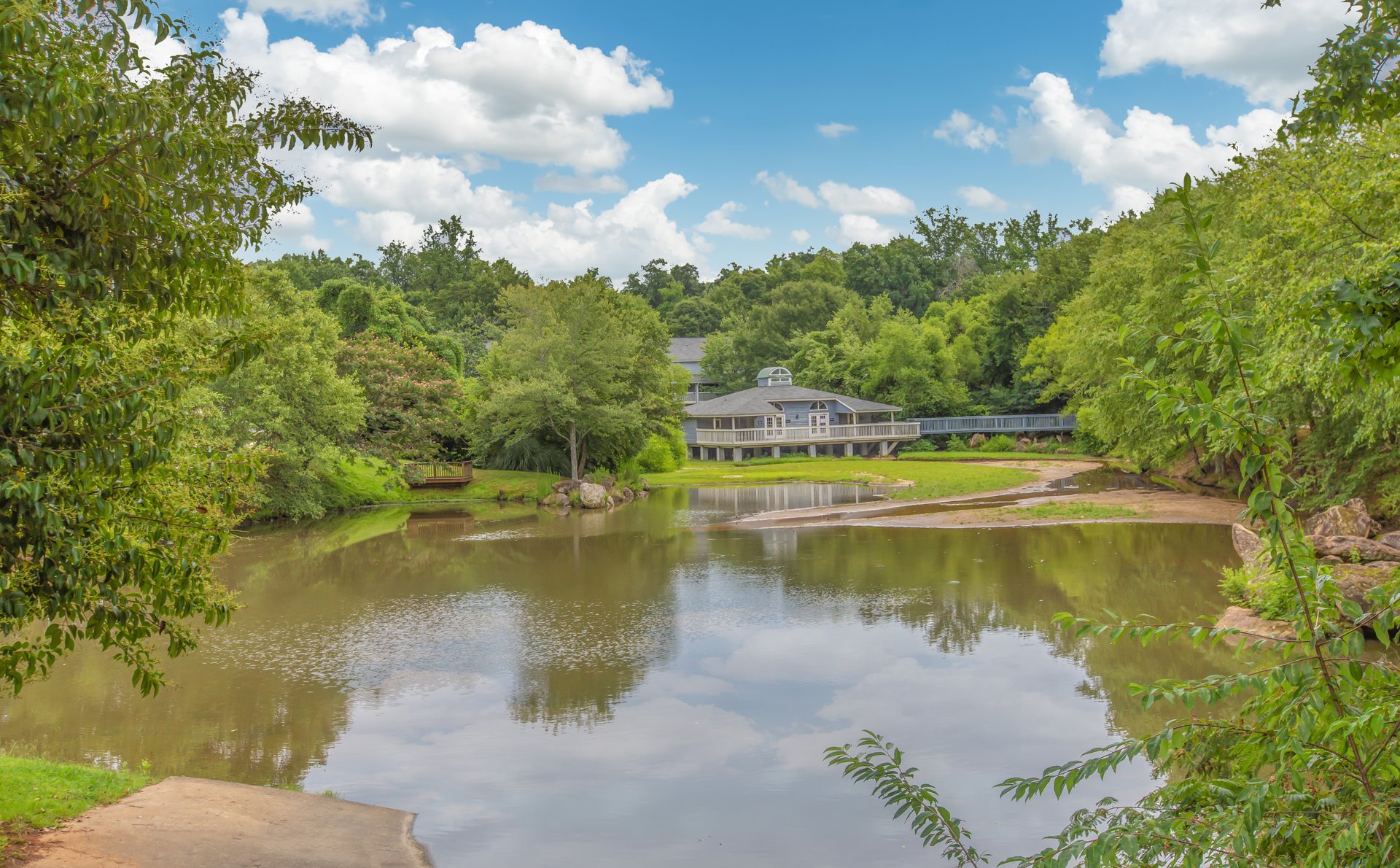 Lakeside Place Apartment Living in Greenville, SC