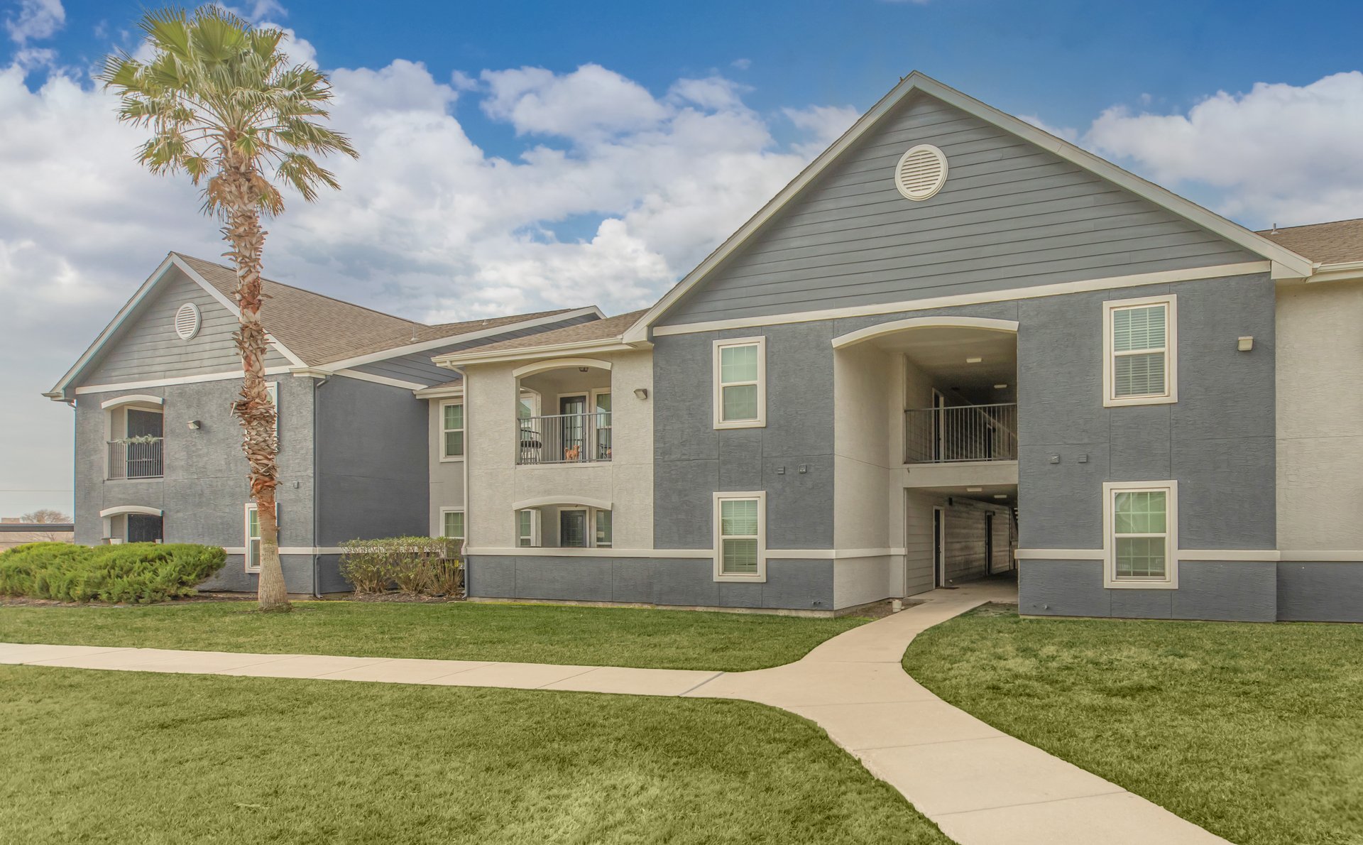 Sierra Royale Apartments in Robstown, TX