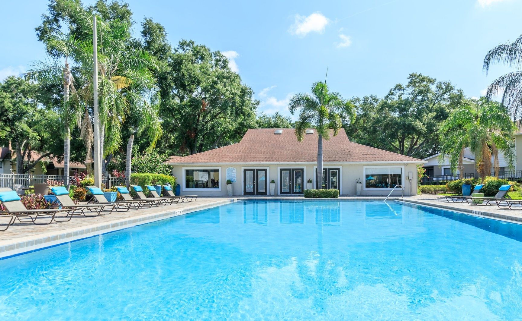 The Bentley at Maitland Apartments Apartment Living in Orlando, FL