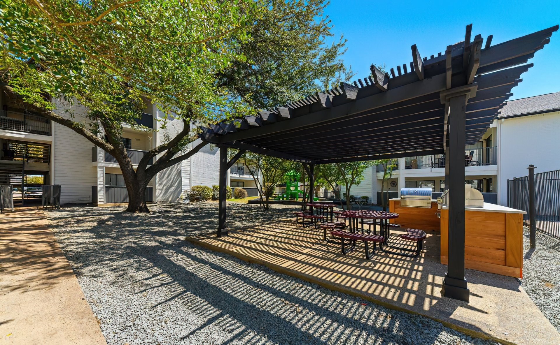 Tides at Highland Meadows Apartment Living in Dallas, TX