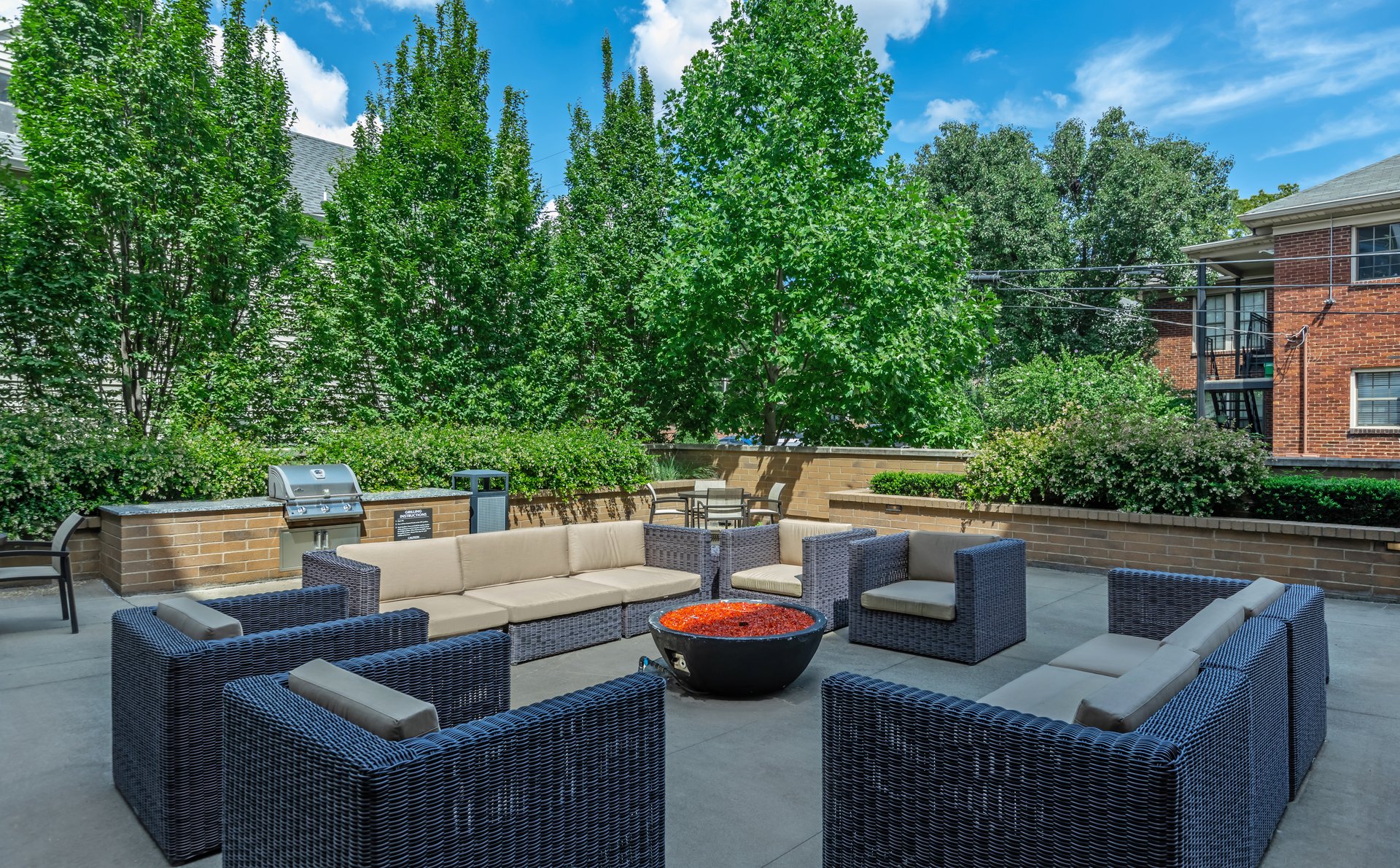 1810 Belcourt Apartments in Nashville, TN