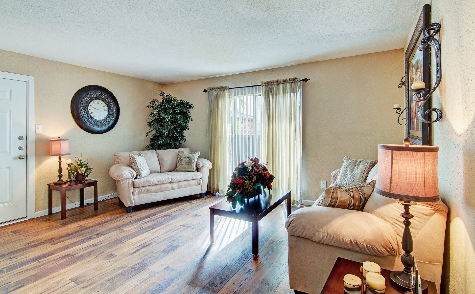 Arbor on Richmond Apartment Living in Houston, TX