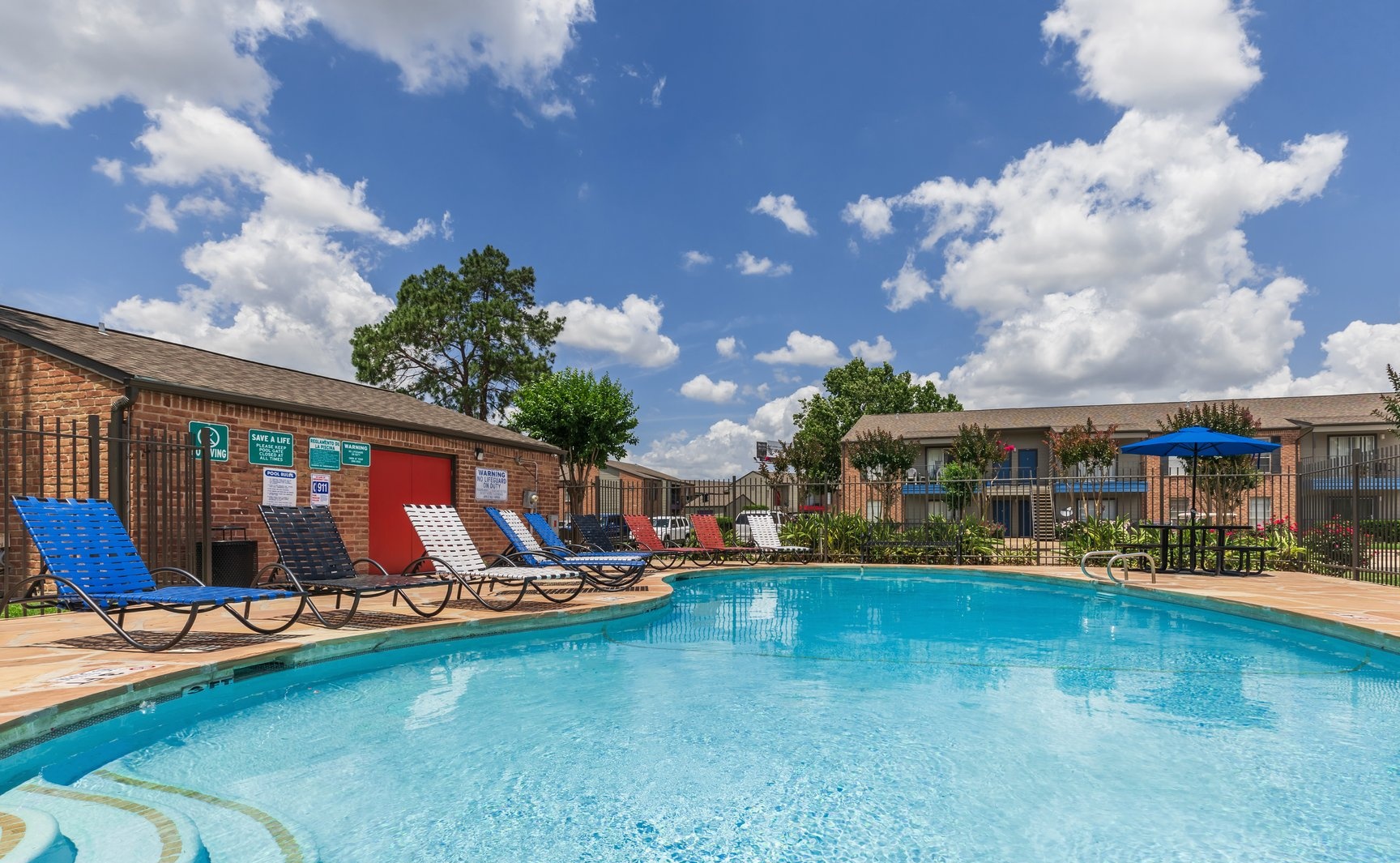 Willow Bend Apartment Living in Houston, TX