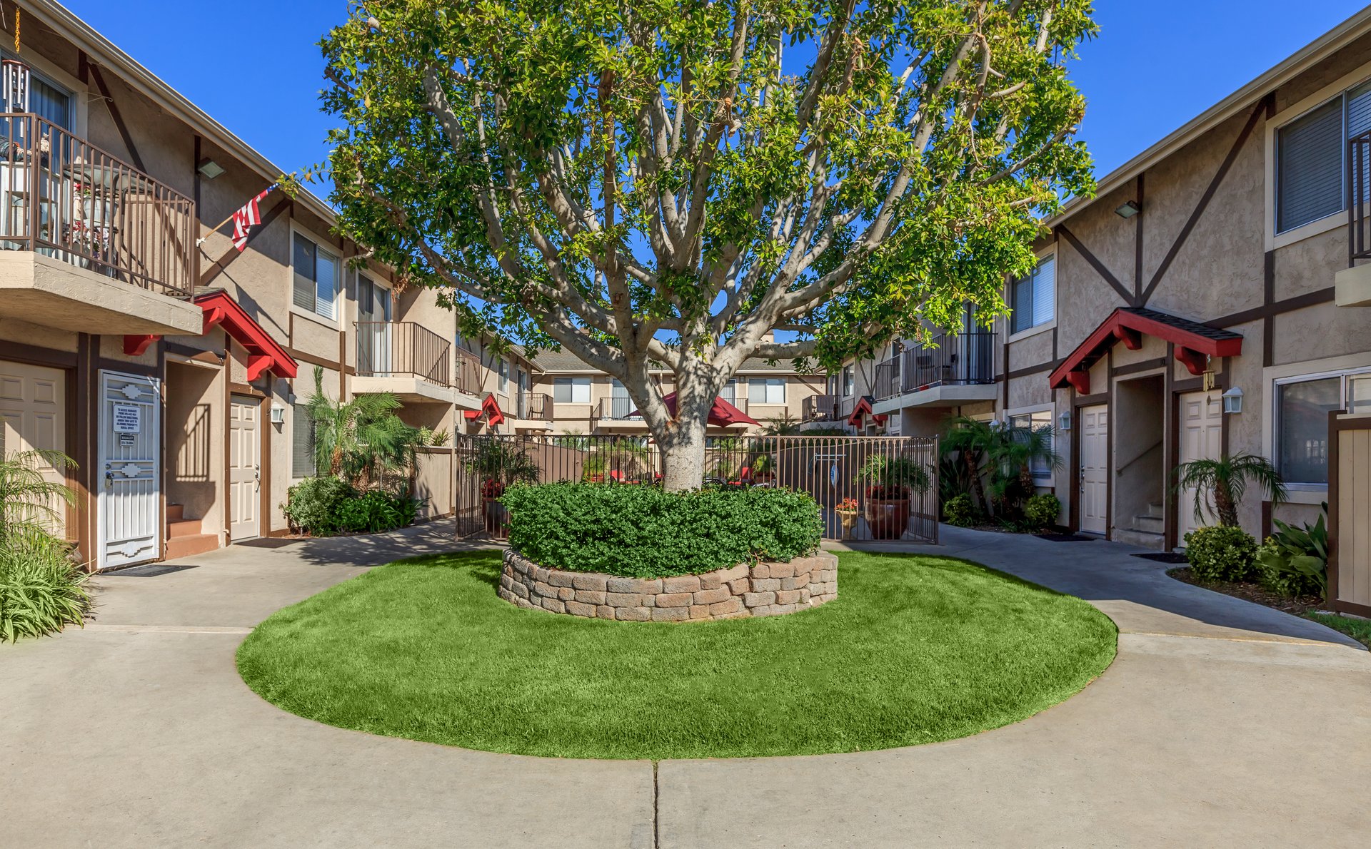 Pepper Valley Apartment Living in El Cajon, CA