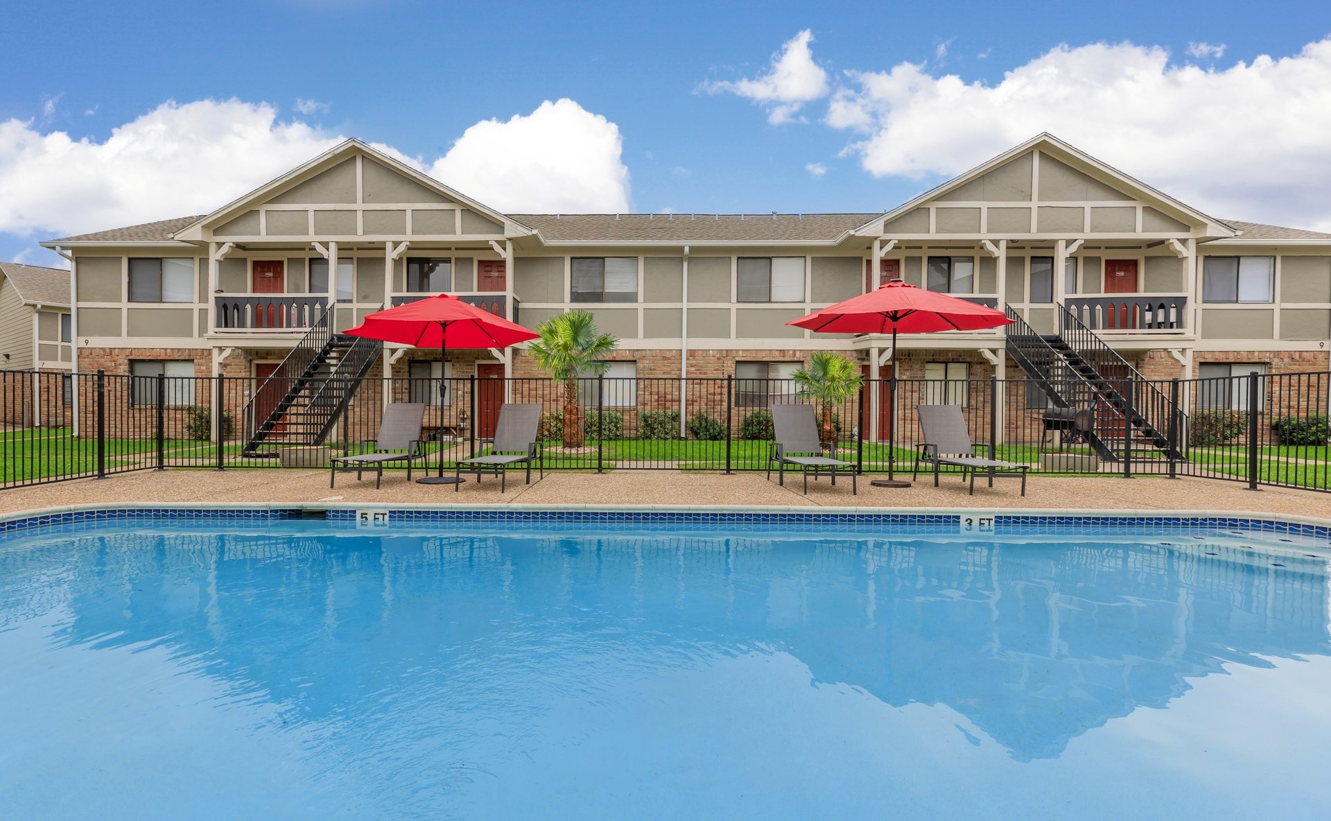 Castlewood Apartments Apartments for Rent in Clute, TX