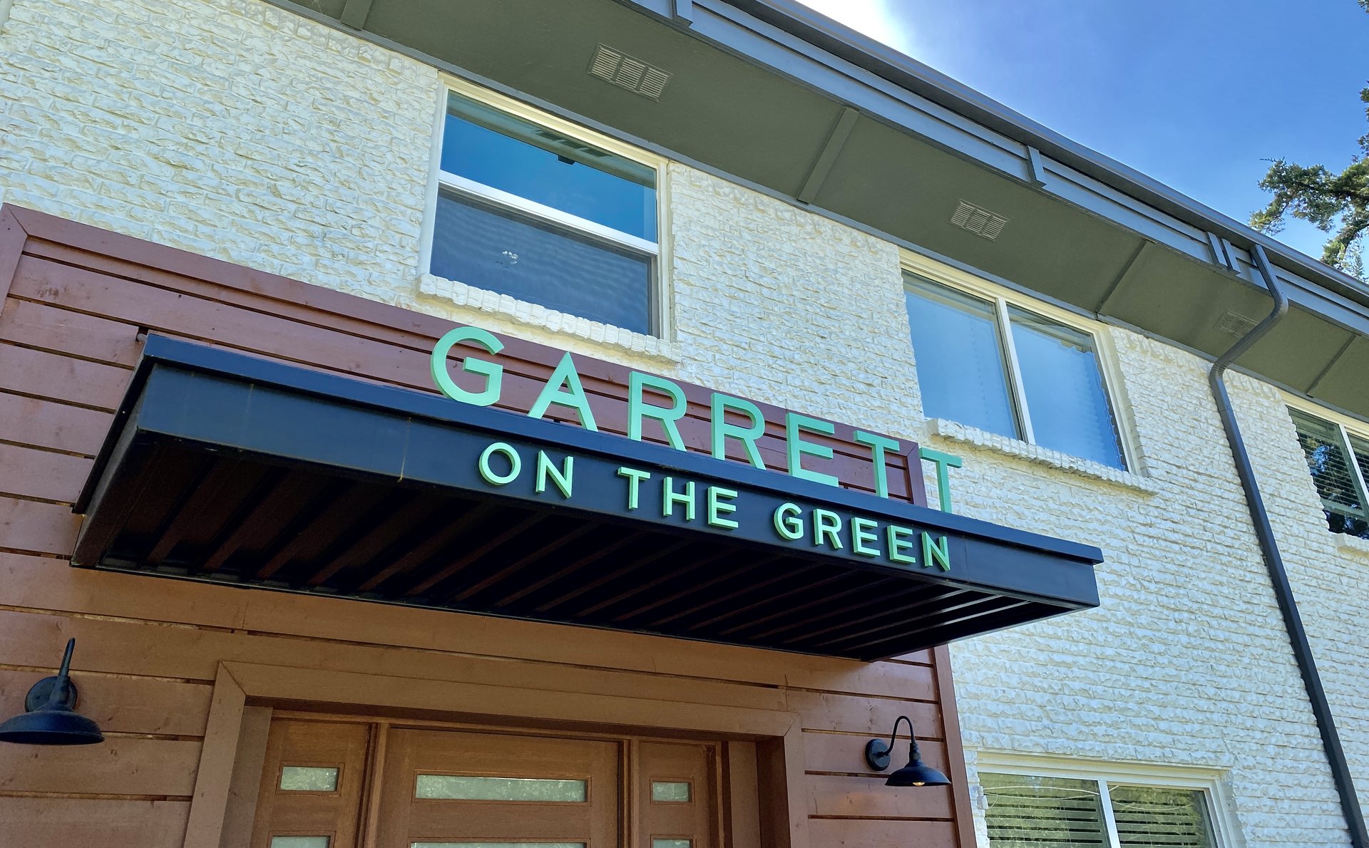 Garrett on the Green Apartment Living in Dallas, TX