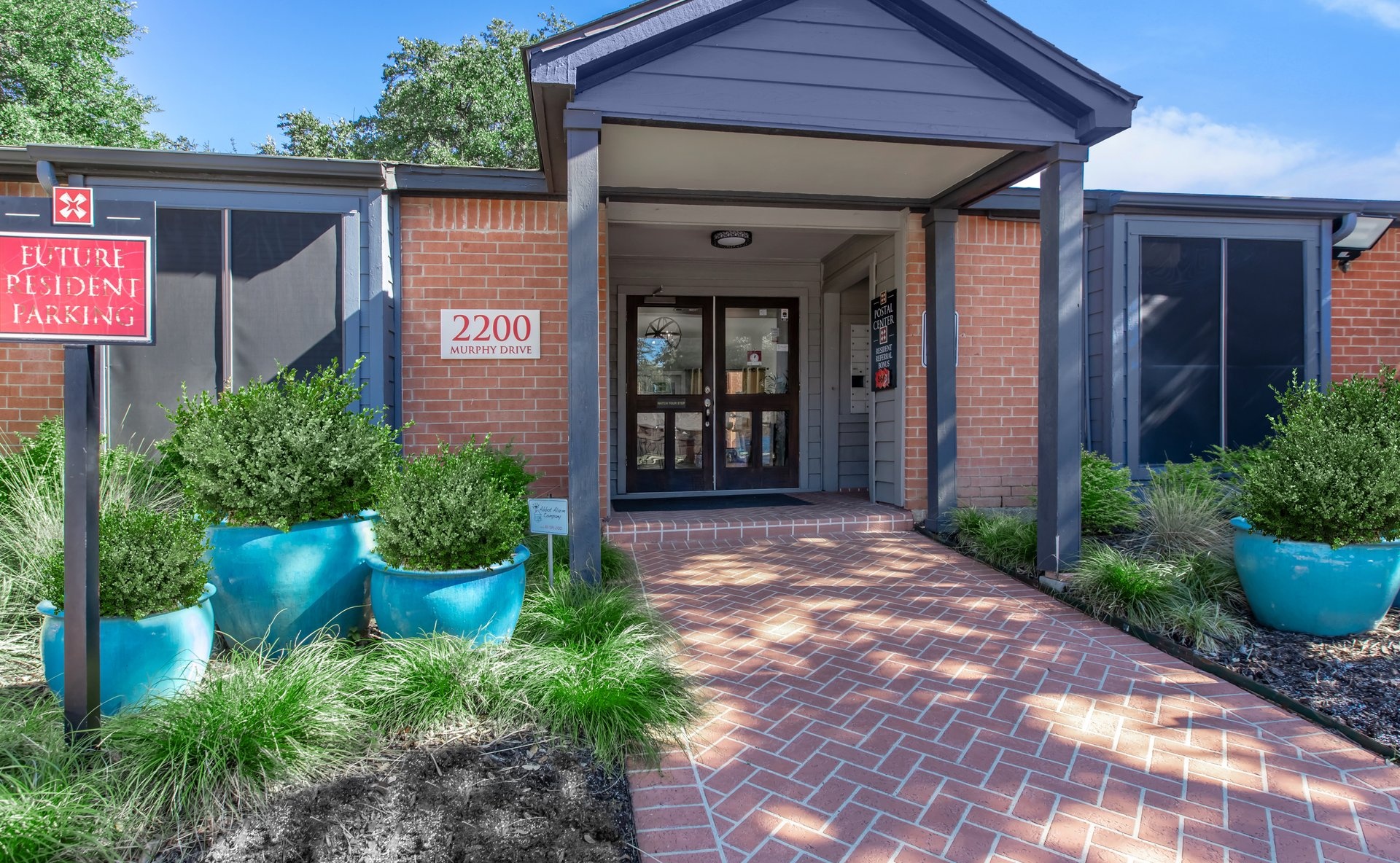 Windmill Terrace Apartment Living in Bedford, TX