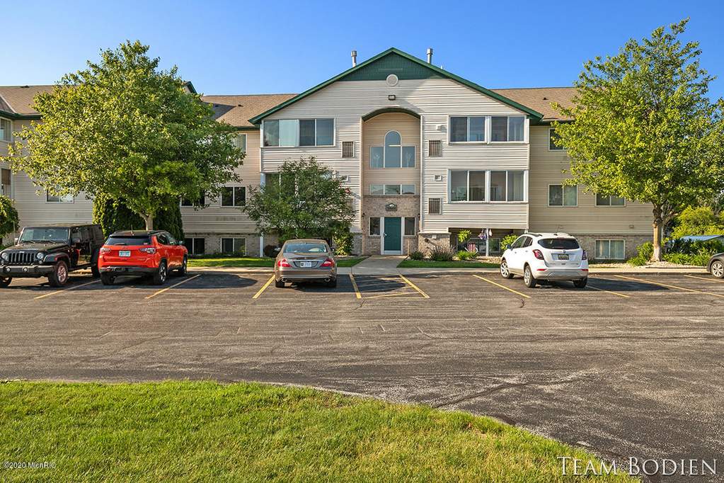 5869 Crosswinds Drive 11 Muskegon, MI 49444 MLS 20024024 properties