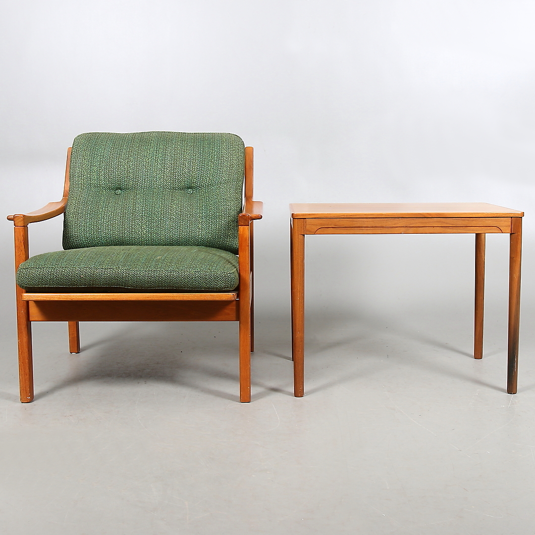 Sidobord Fåtölj Bilder för 377073. FÅTÖLJ och SIDOBORD, 2 delar, teak och valnöt, 1950/