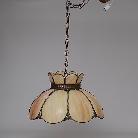 tiffany taklampa Ceiling Lamp, Tiffany Model. Lighting & Lamps - Ceiling Lights - Auctionet