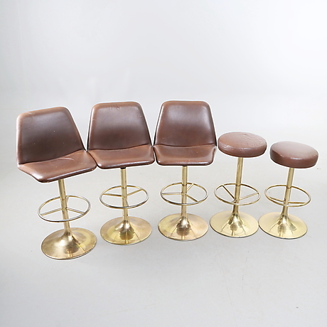 barstolar mässing Barstolar, 5 St, Skinn Och Mässing, 1900-Talets Andra Hälft. Möbler - Fåtöljer & Stolar - Auctionet