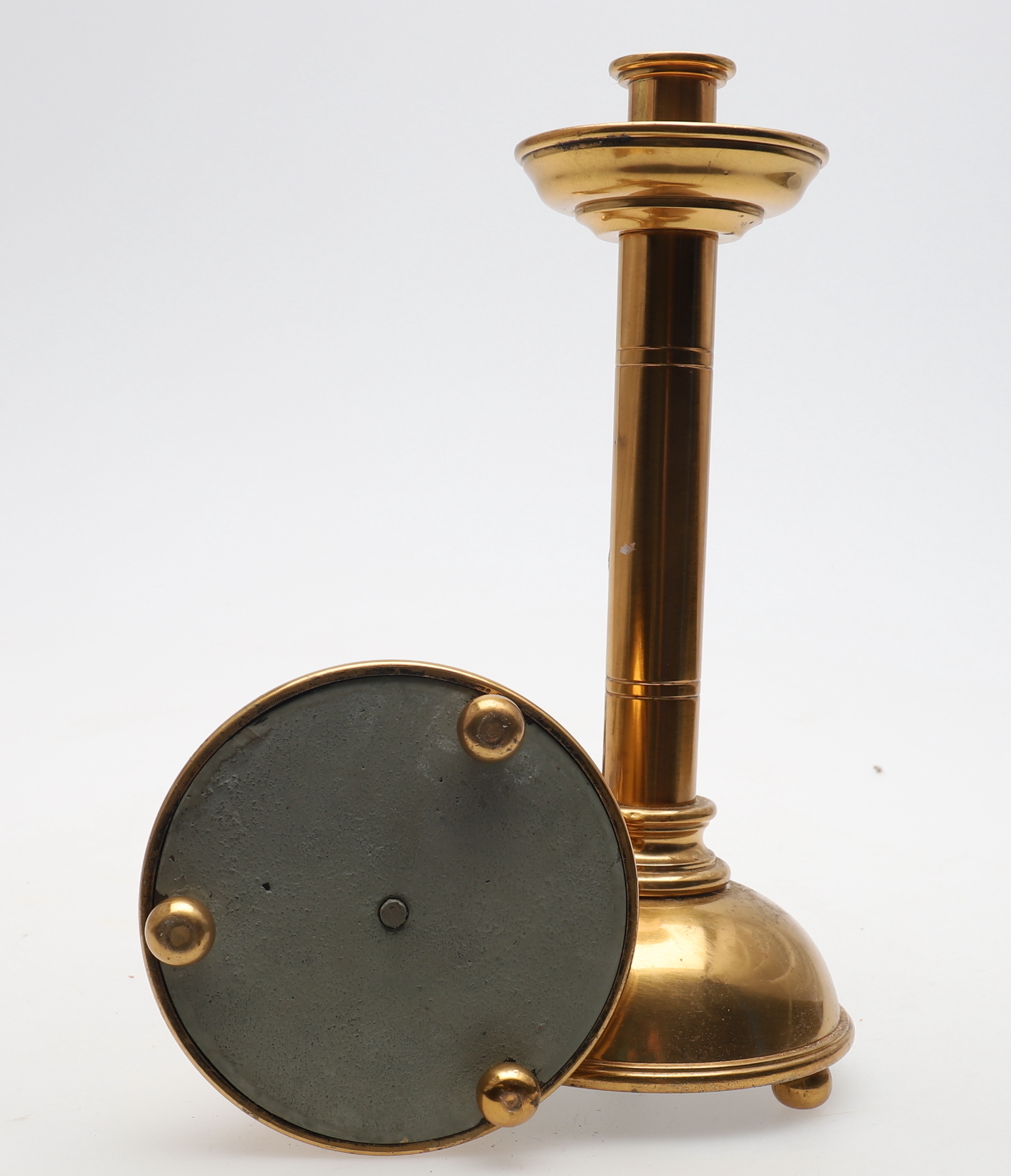 Moderna Ljusstakar LJUSSTAKAR, ETT PAR MODERNA, MÄSSING. Belysning & Lampor Ljusstakar