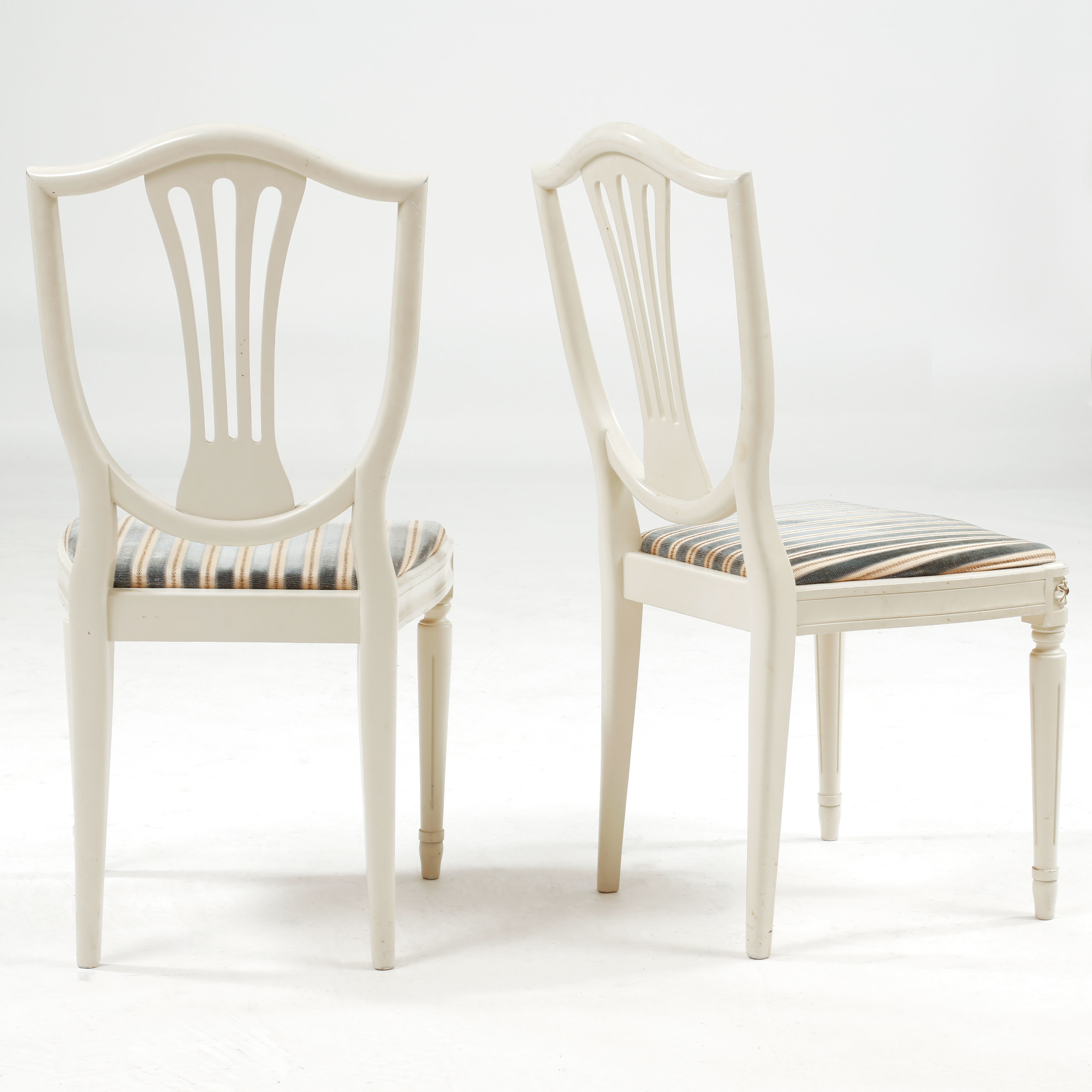 Gustavianskt Bord Och Stolar Bilder för 1253743. BORD och 4 STOLAR, gustaviansk stil.