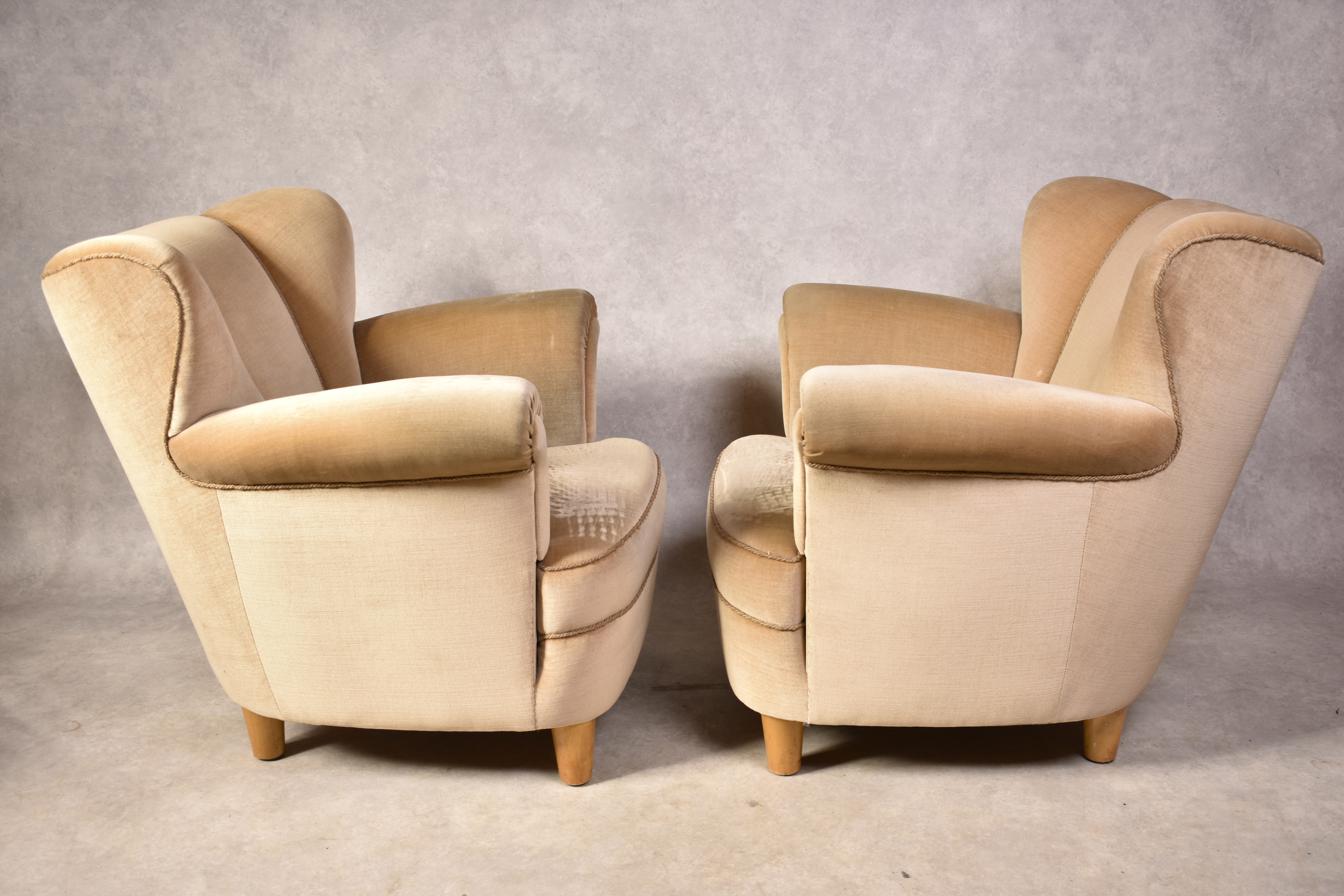 Väddö Möbler Fåtöljer FÅTÖLJER 1 par 1940 tal. Möbler Fåtöljer & Stolar