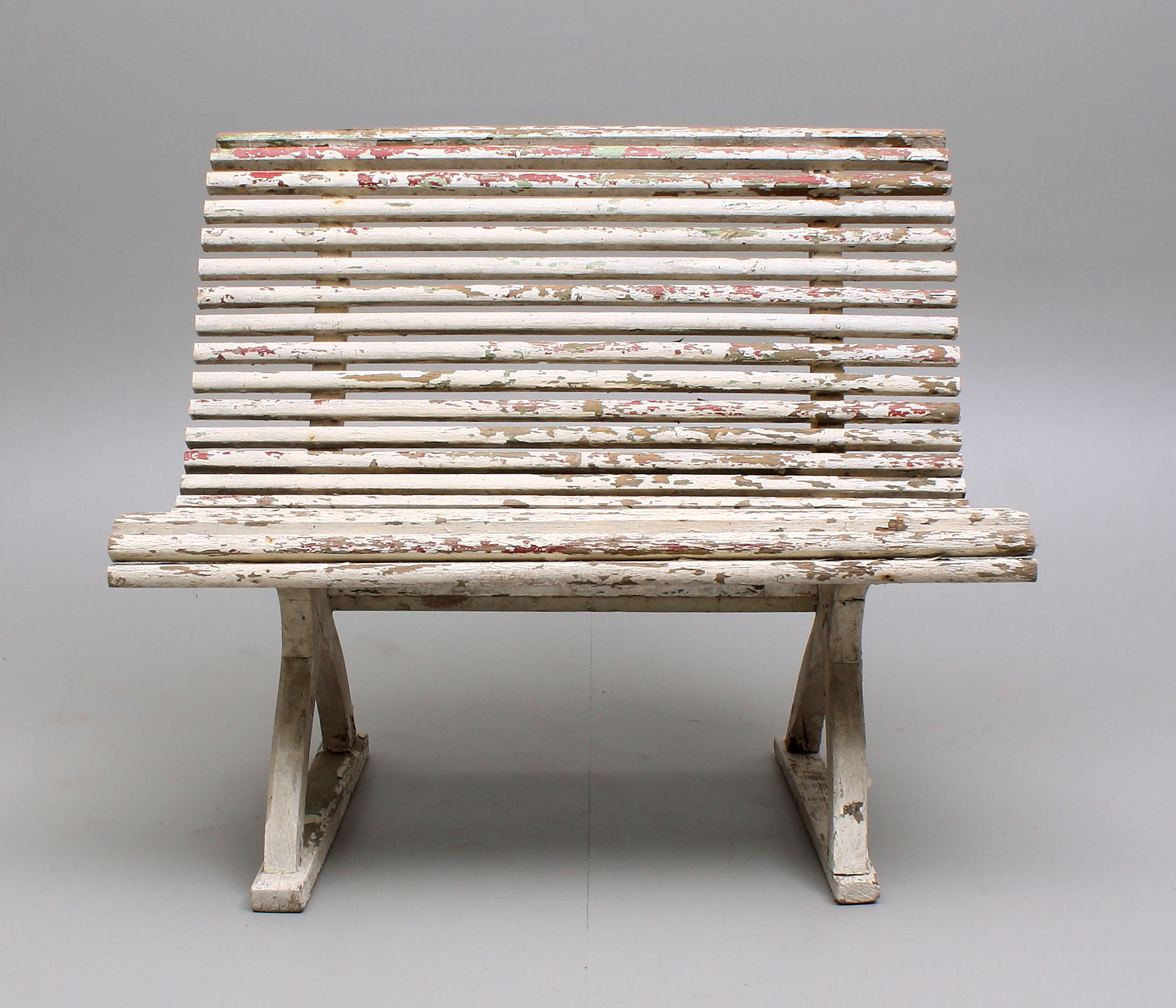 Trädgårdssoffa Trä TRÄDGÅRDSSOFFA, trä, ca 1900. Möbler Trädgårdsmöbler