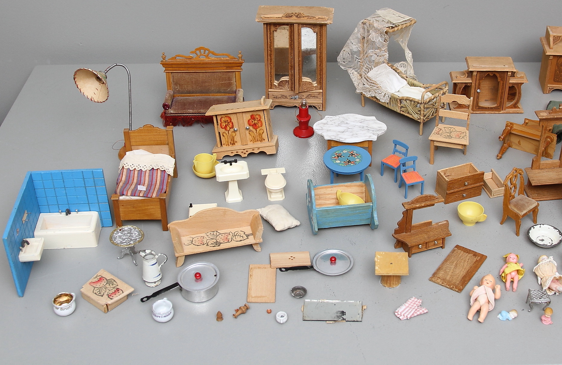 Images for 162362. DOLL FURNITURE, wood, mid 1900s.