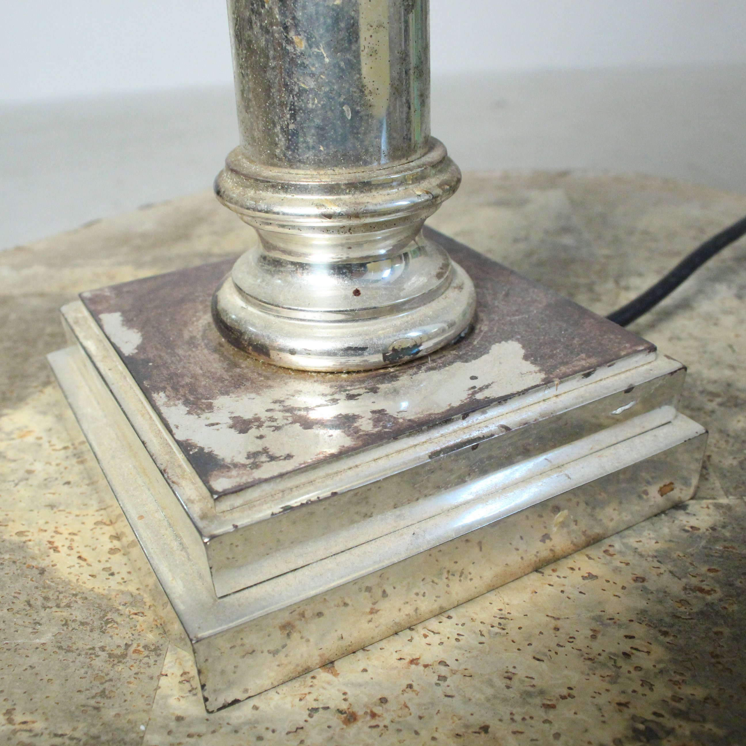 Klassiska Bordslampor par klassiska bordslampor. Belysning & Lampor Bordslampor