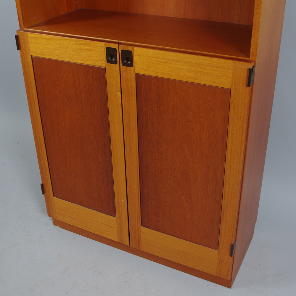 Ka72 Bokhylla Bilder för 240898. BOKHYLLA, "Modell KA72", design Göran Malmvall