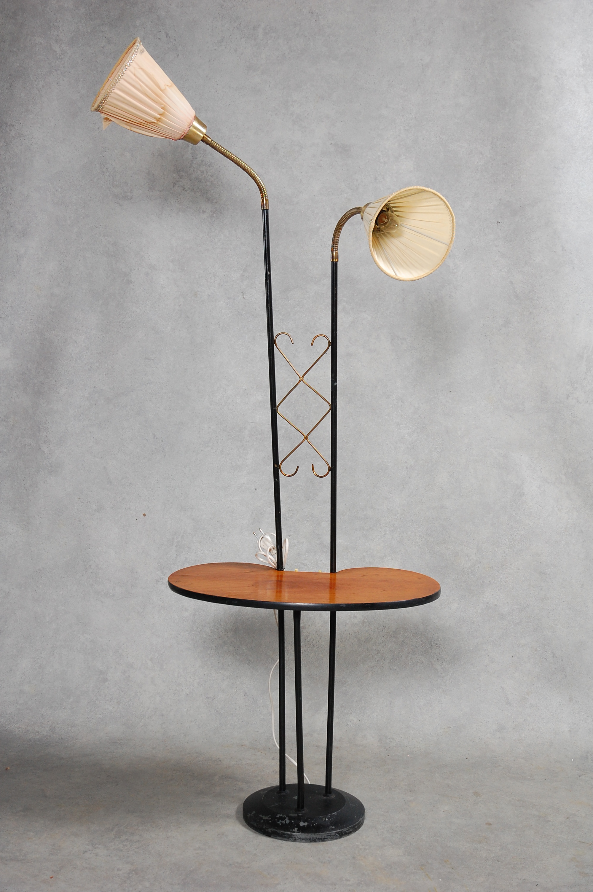 Golvlampa Bord GOLVLAMPA, med BORD 1950tal. Belysning & Lampor Golvlampor