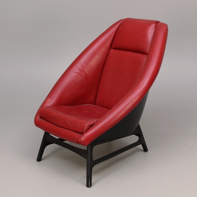 Fåtölj Trästomme Bilder för 286700. FÅTÖLJ galon, trästomme, 1950tal.