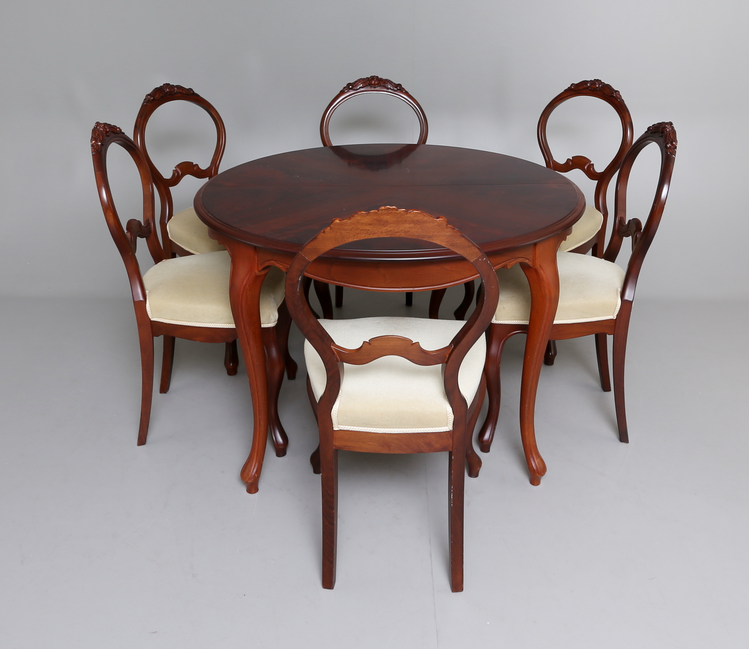 alsterbro möbler Dining Furniture, 7 Parts, Rococo Style, Alsterbro Möbler Ab, Second Half Of The 20Th Century. Furniture - Dining Room Furniture - Auctionet