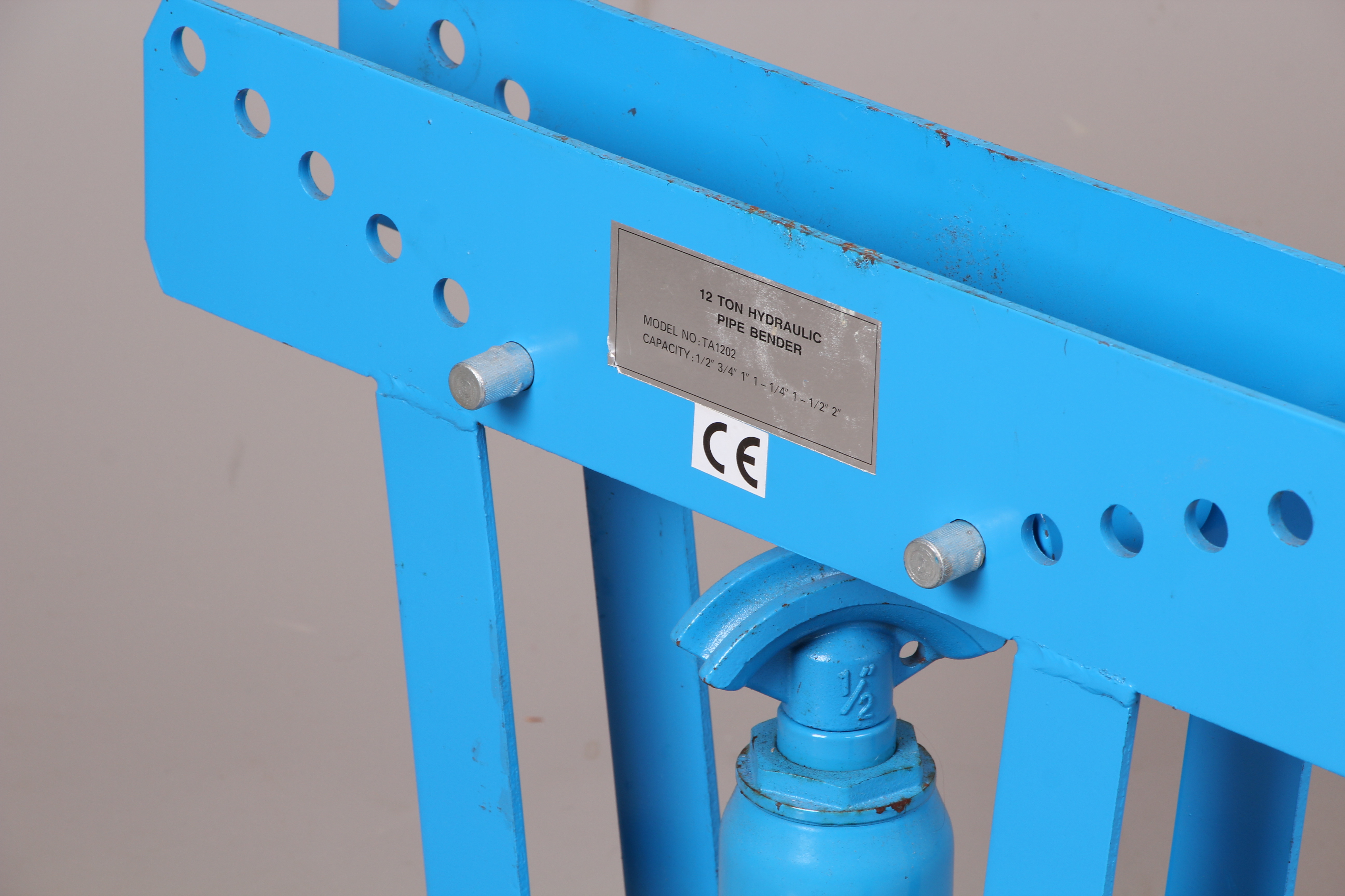 Images for 314641. HYDRAULIC PIPE BRACKET, 12 ton, contemporary