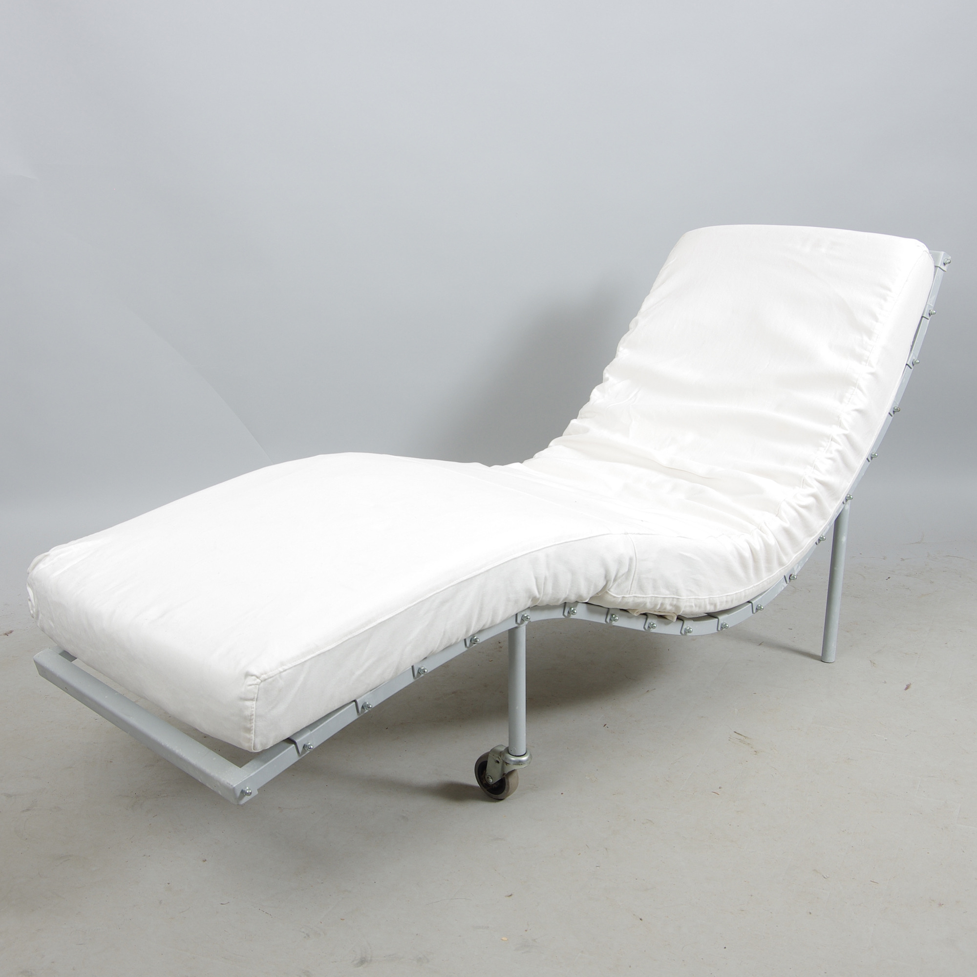 SOLSTOL, metall med 2 hjul. Möbler Fåtöljer & Stolar