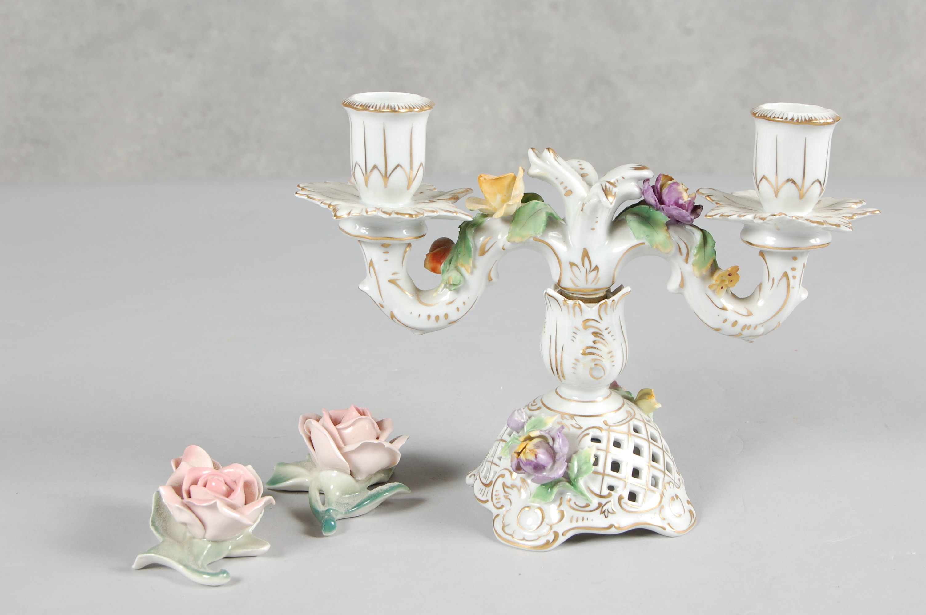 Ljusstake Porslin Bilder för 53580. LJUSSTAKE, porslin, Dresden.