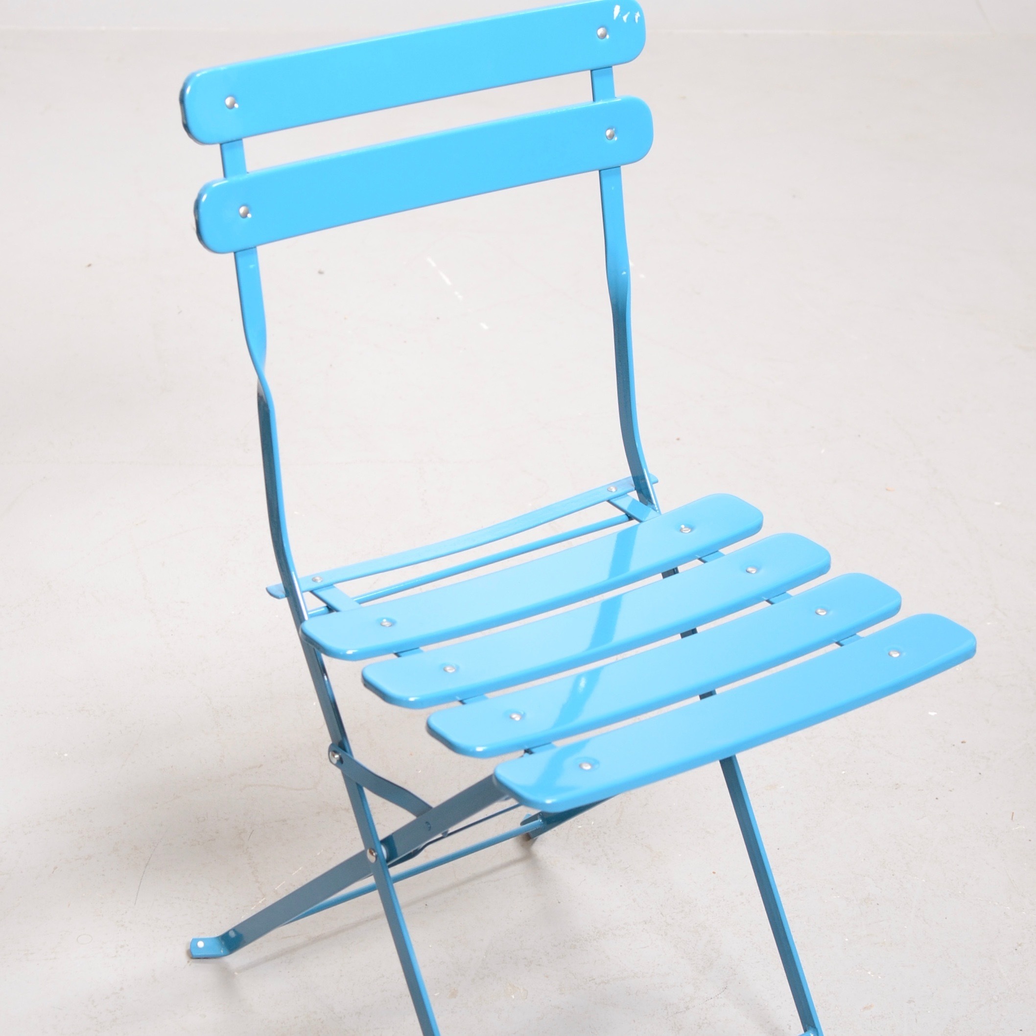 Utemöbel Plast UTEMÖBEL, plåt. Möbler Fåtöljer & Stolar