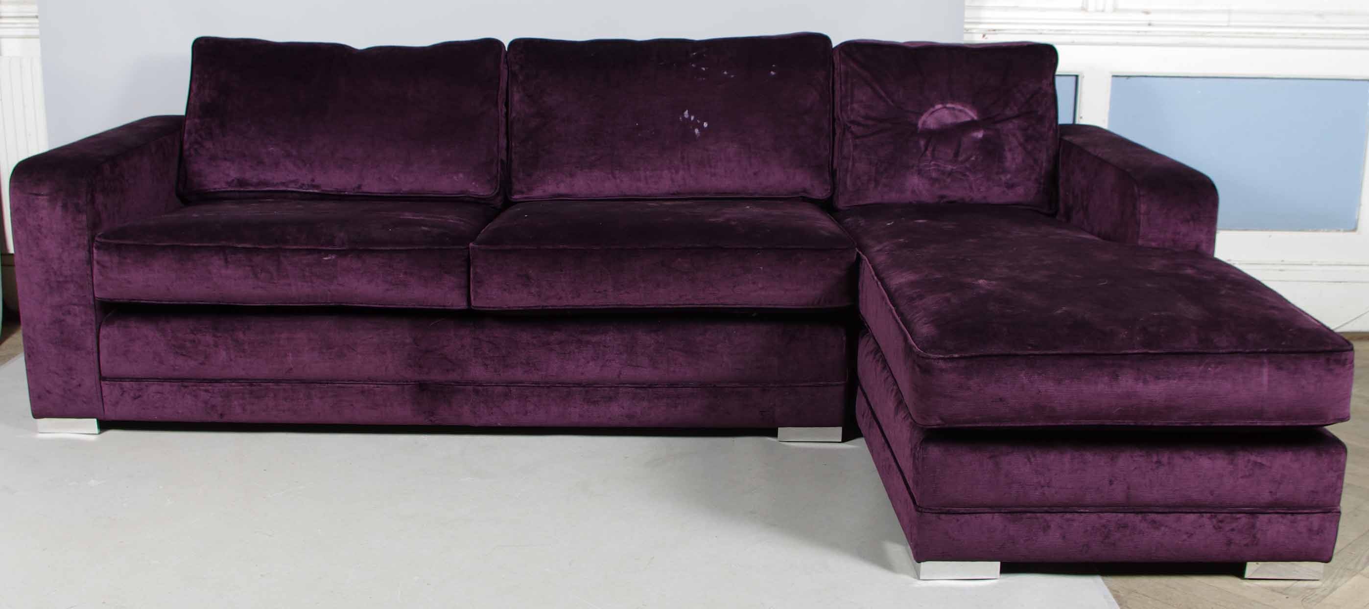 Divansoffa, Lila Plysch. Möbler - Soffor & Sittgrupper - Auctionet