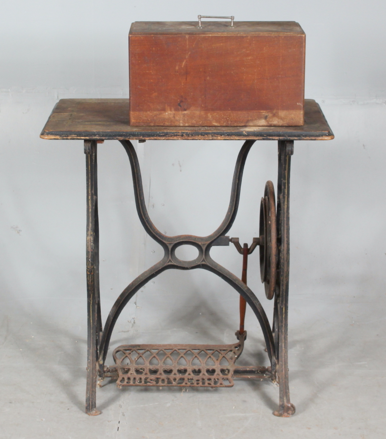 Images for 779368. SEWING MACHINE, Husqvarna "Freja".