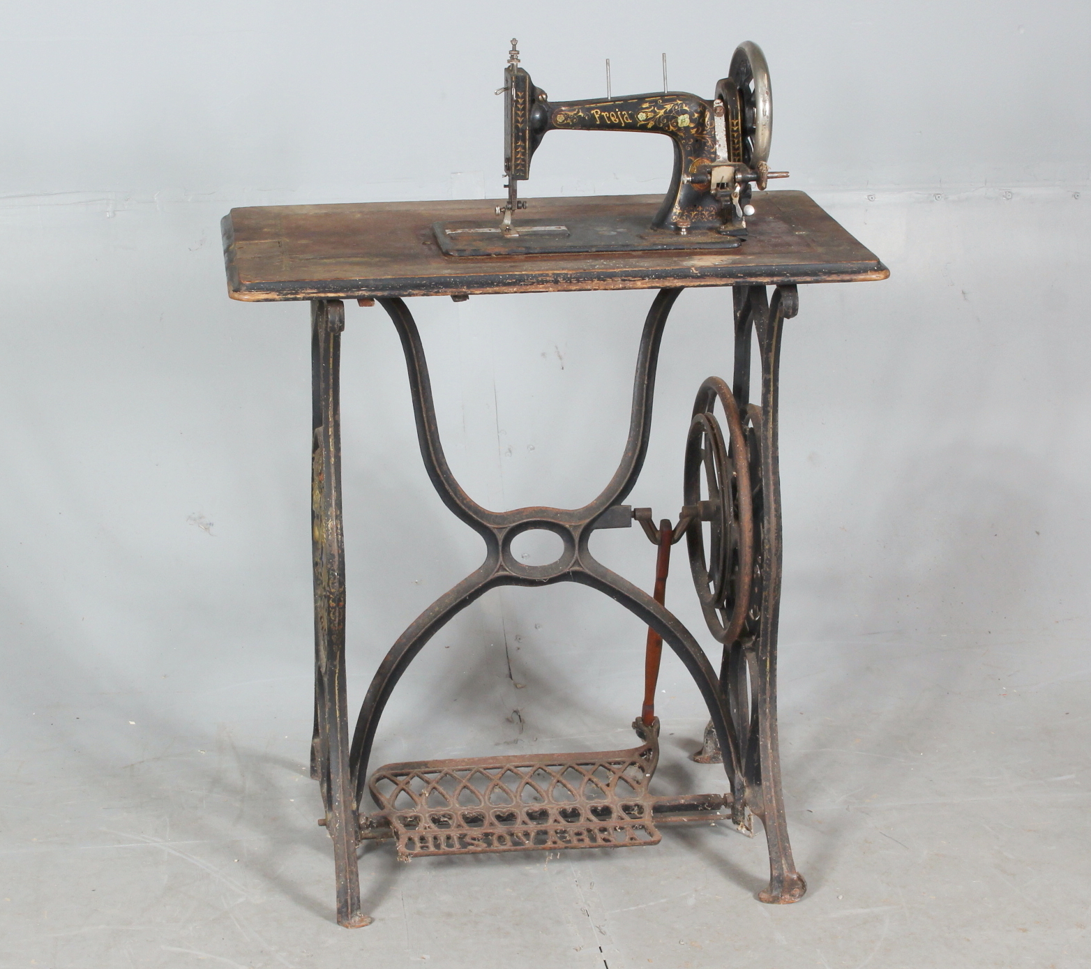 Images for 779368. SEWING MACHINE, Husqvarna "Freja".