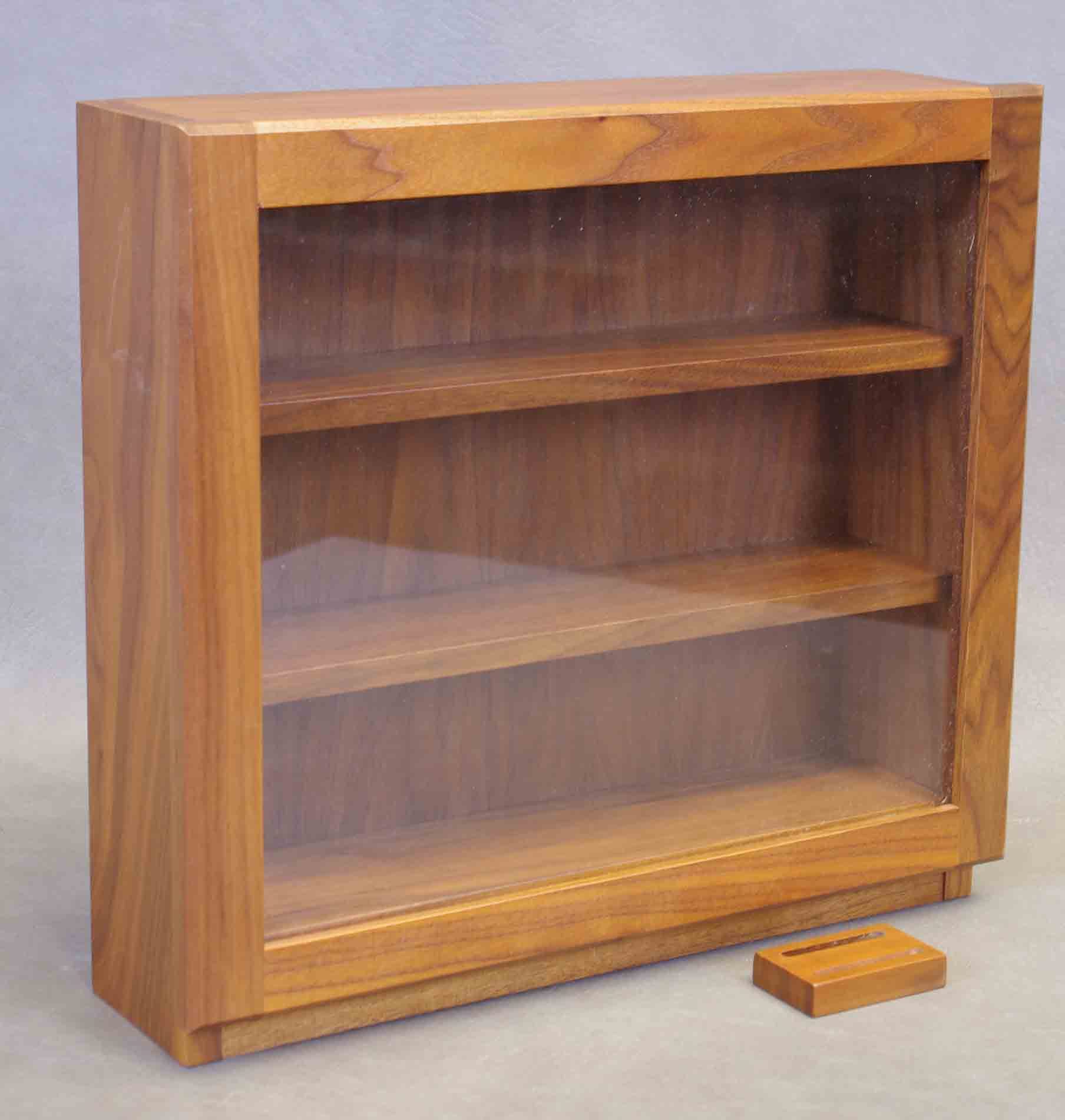 VÄGGVITRINSKÅP, teak. Möbler Skåp & Hyllor