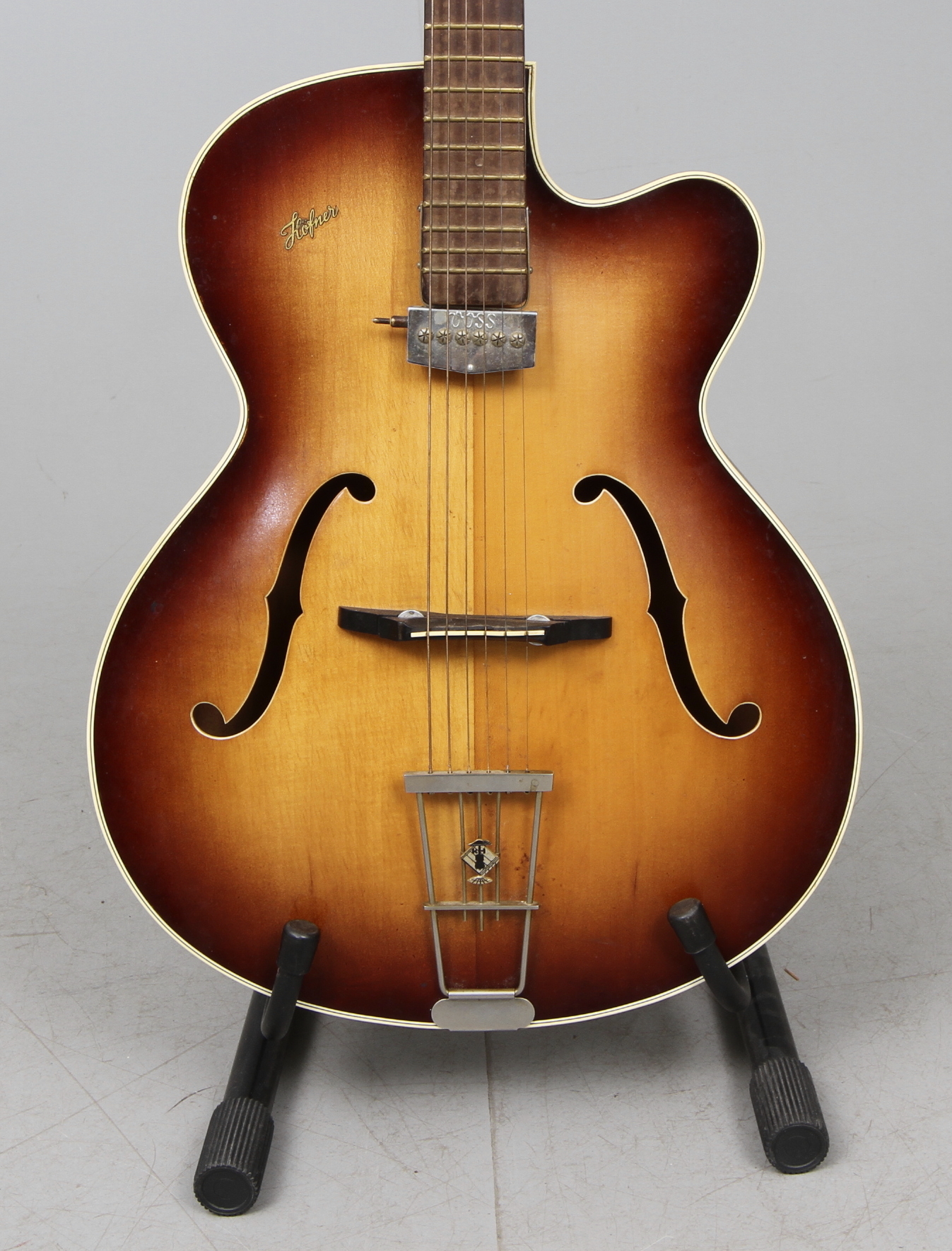 Bilder för 88379. AKUSTISK GITARR, Höfner, ca 19501960tal.