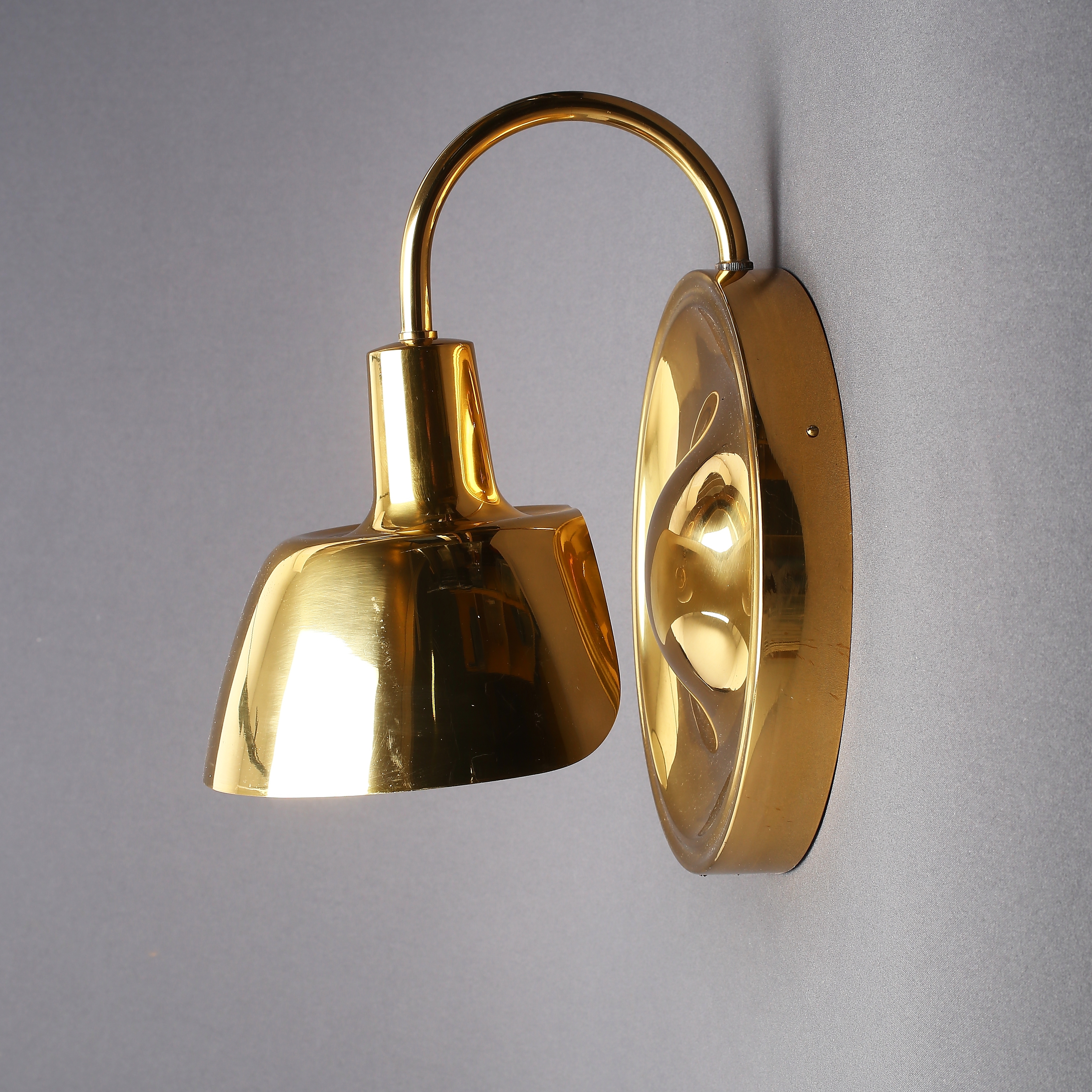 Vägglampa Svenskt Tenn Bilder för 937334. VÄGGLAMPA, mässing, Josef Frank, Svenskt tenn