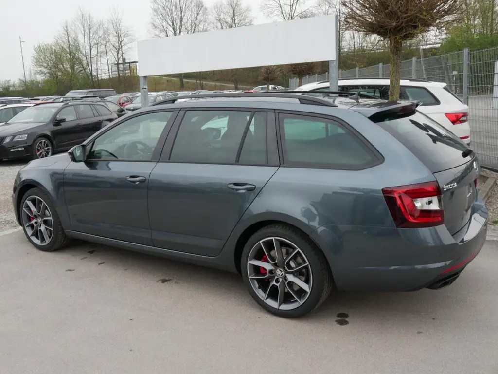 Skoda Octavia Combi 2.0 TSI DSG RS 245 * CHALLENGE PRO PAKET DCC NAVI