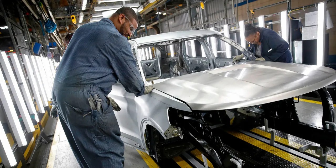 Ford Stock Is Tumbling on Profit Warning, but It Shouldn’t Be a