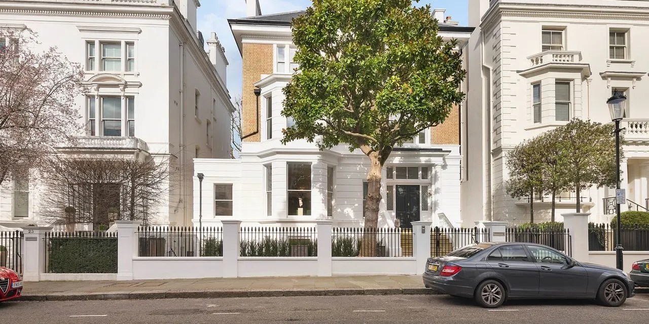 An EightBedroom Townhouse in London Lists for £32 Million Penta